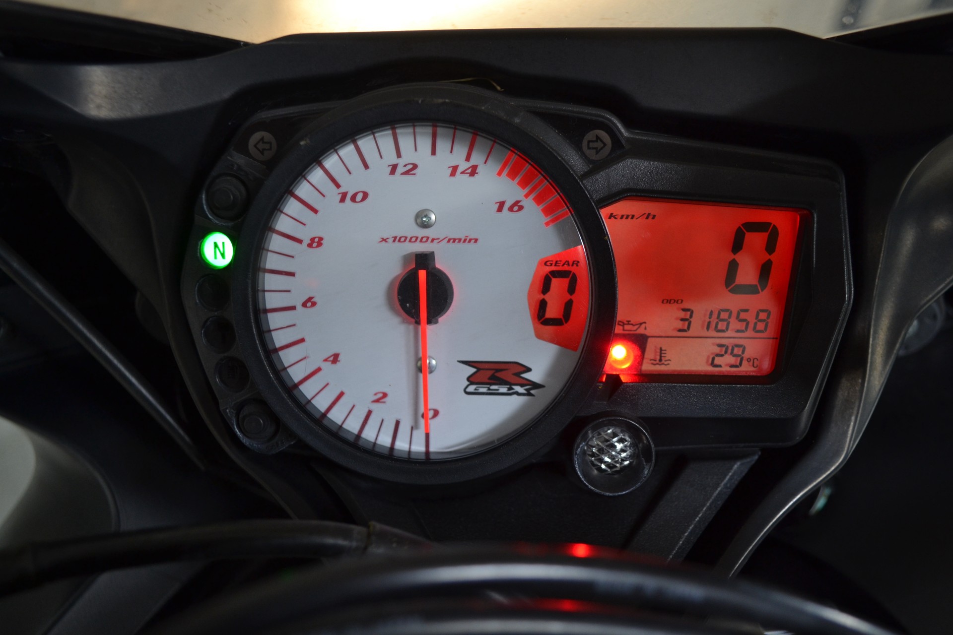 SUZUKI GSX-R 750 K6-image-4