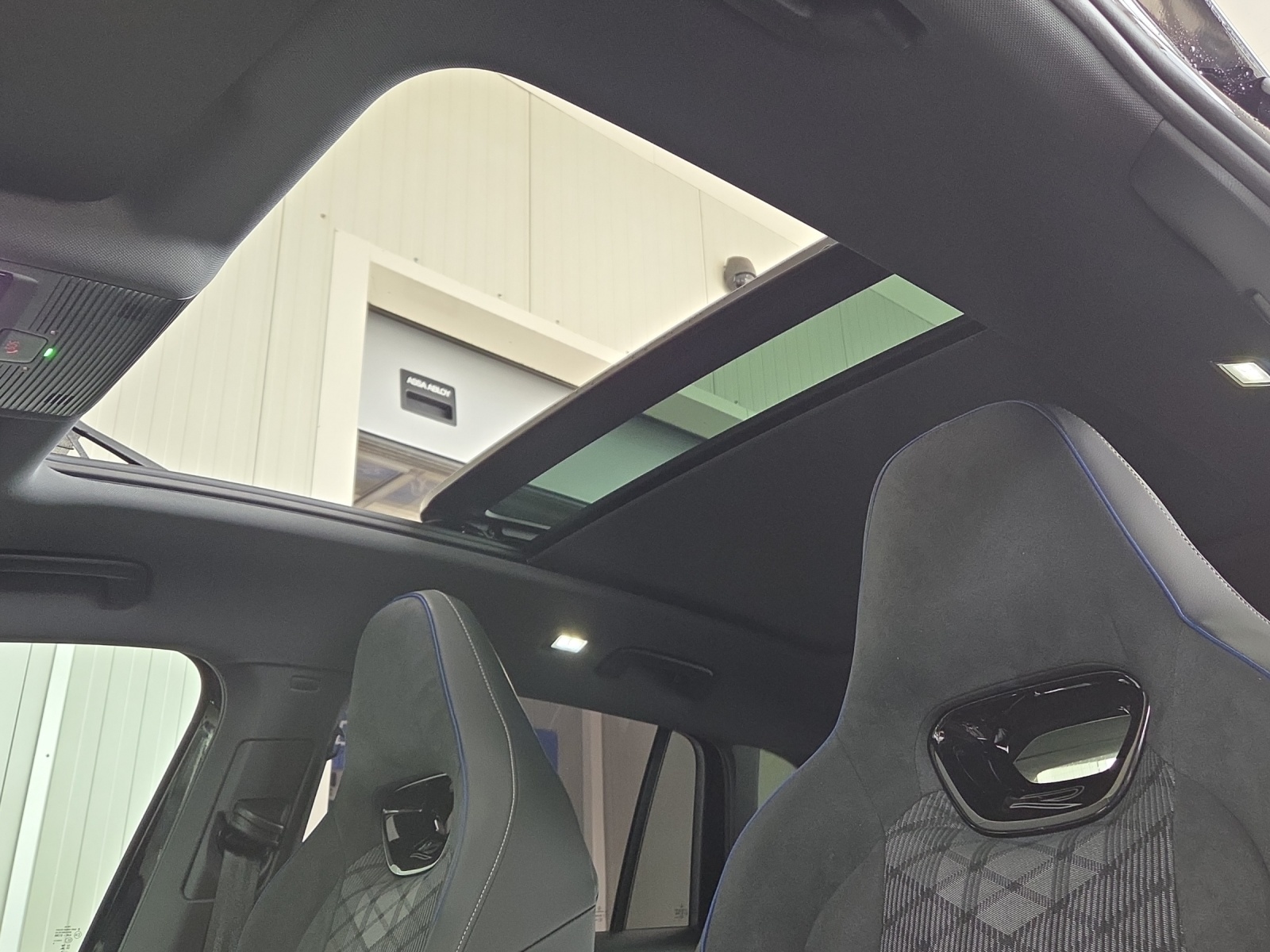 VW Tiguan 2.0 TSI DSG R-Line Plus 4Motion-image-9