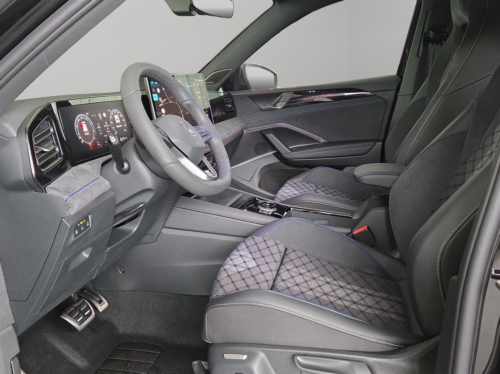 VW Tiguan 2.0 TSI DSG R-Line Plus 4Motion-image-5