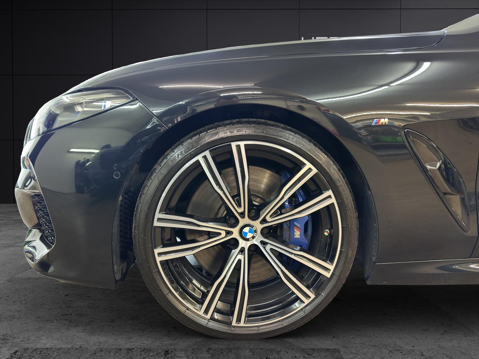 BMW M850i xDrive Cabriolet-image-8