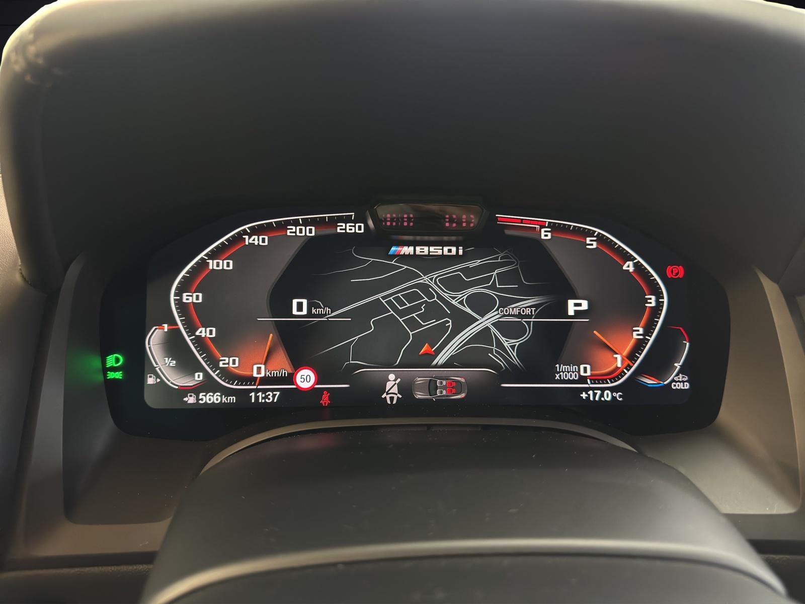 BMW M850i xDrive Cabriolet-image-19