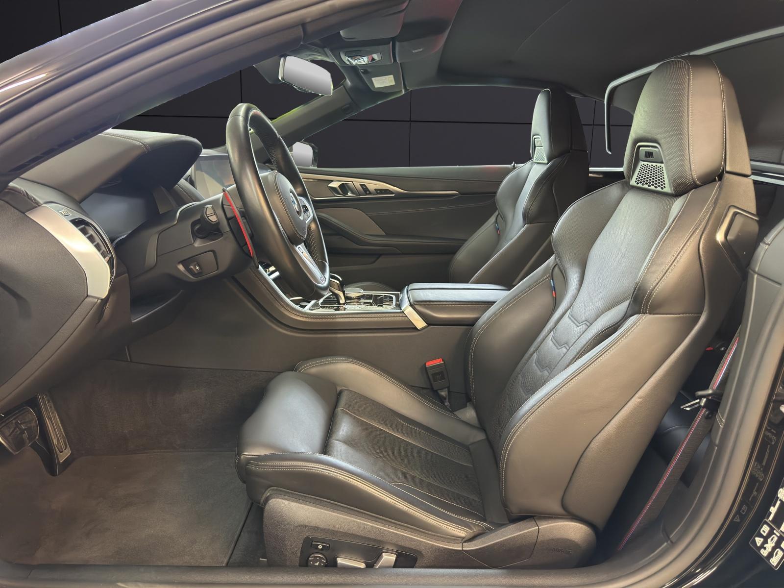 BMW M850i xDrive Cabriolet-image-10