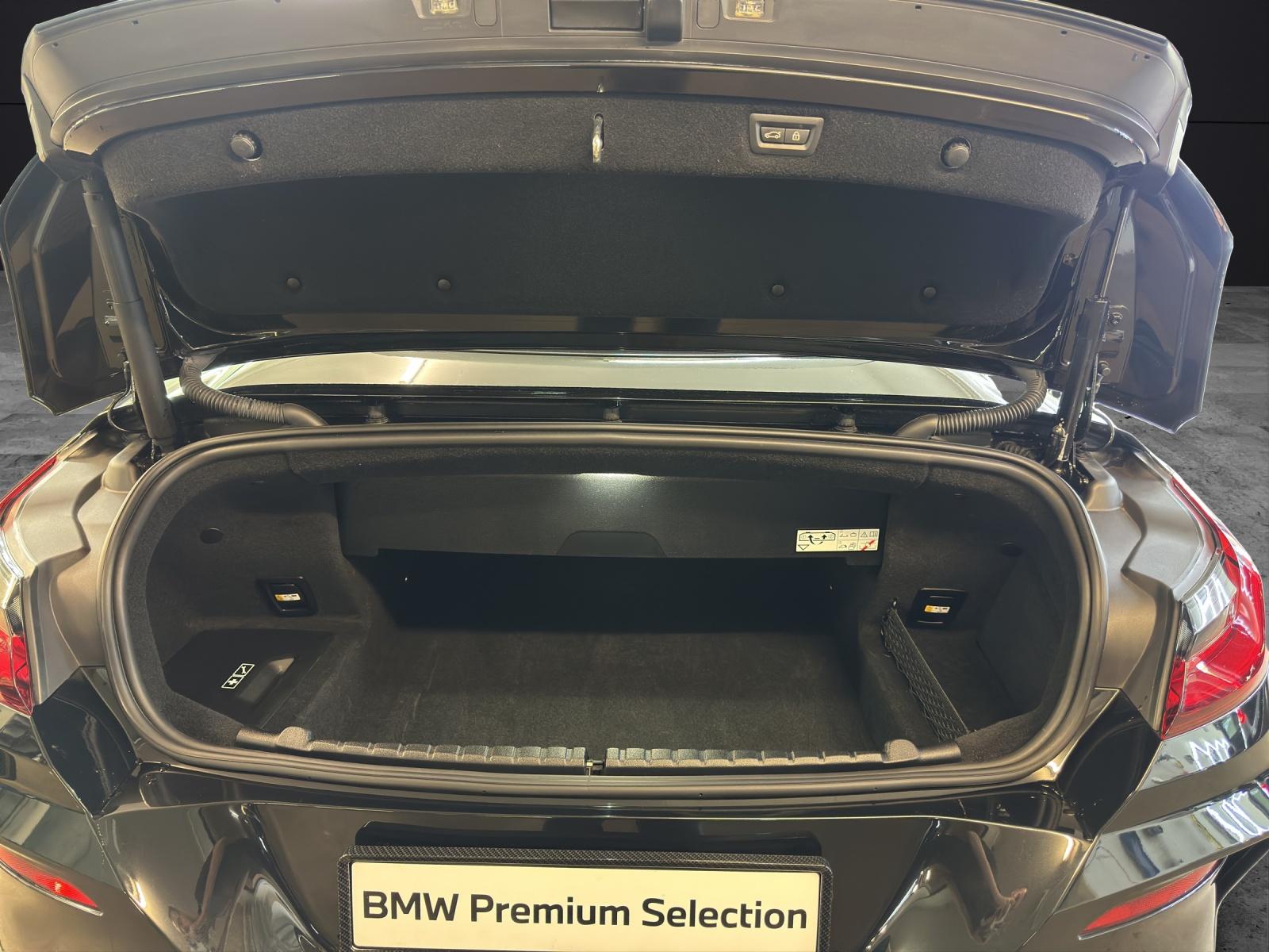 BMW M850i xDrive Cabriolet-image-12