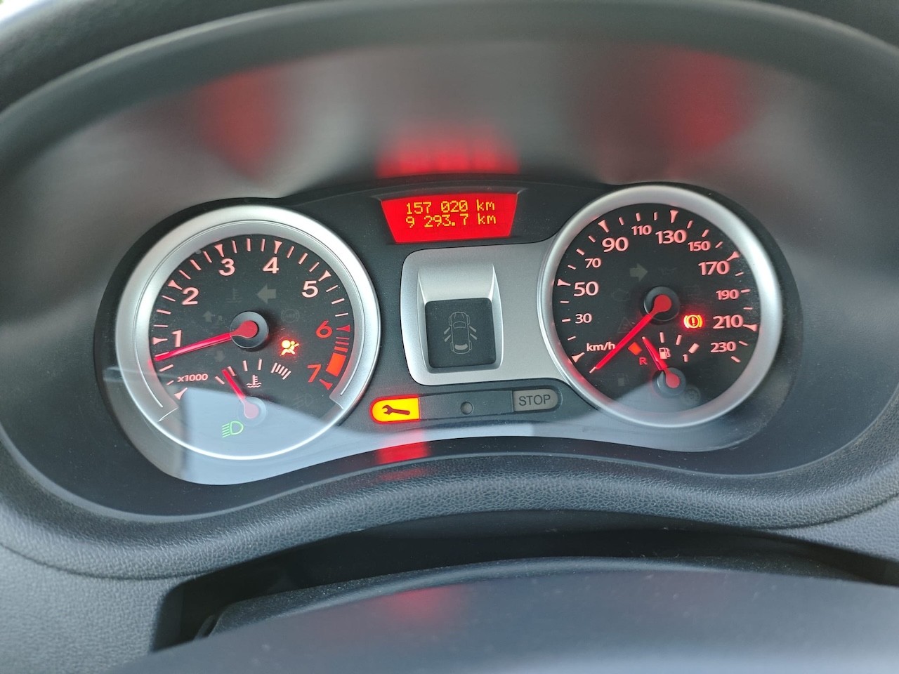 RENAULT Clio 1.2 16V Expression-image-15