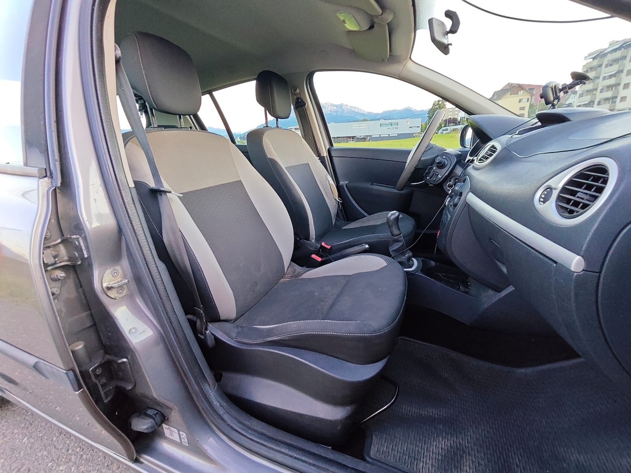 RENAULT Clio 1.2 16V Expression-image-9