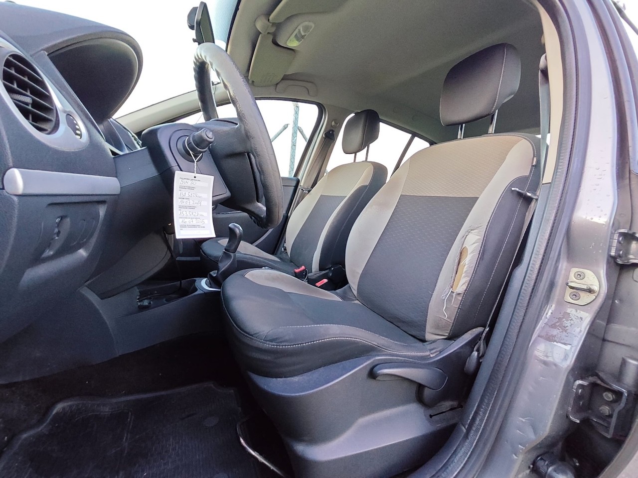 RENAULT Clio 1.2 16V Expression-image-11
