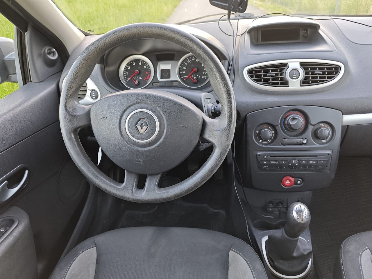 RENAULT Clio 1.2 16V Expression-image-14