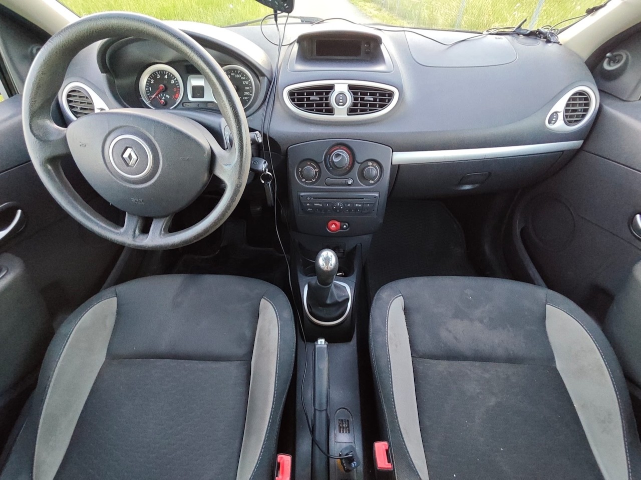 RENAULT Clio 1.2 16V Expression-image-13