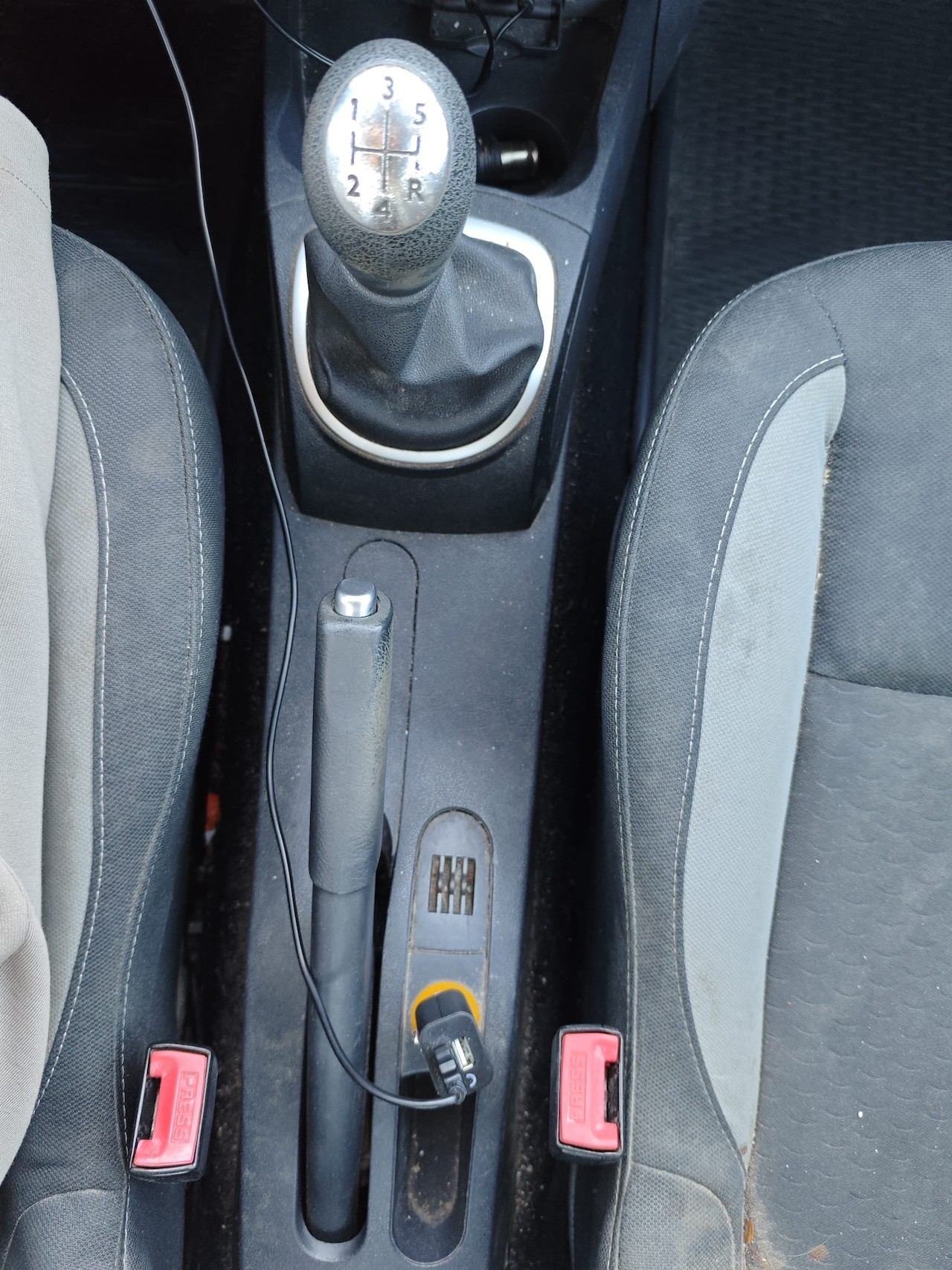 RENAULT Clio 1.2 16V Expression-image-17