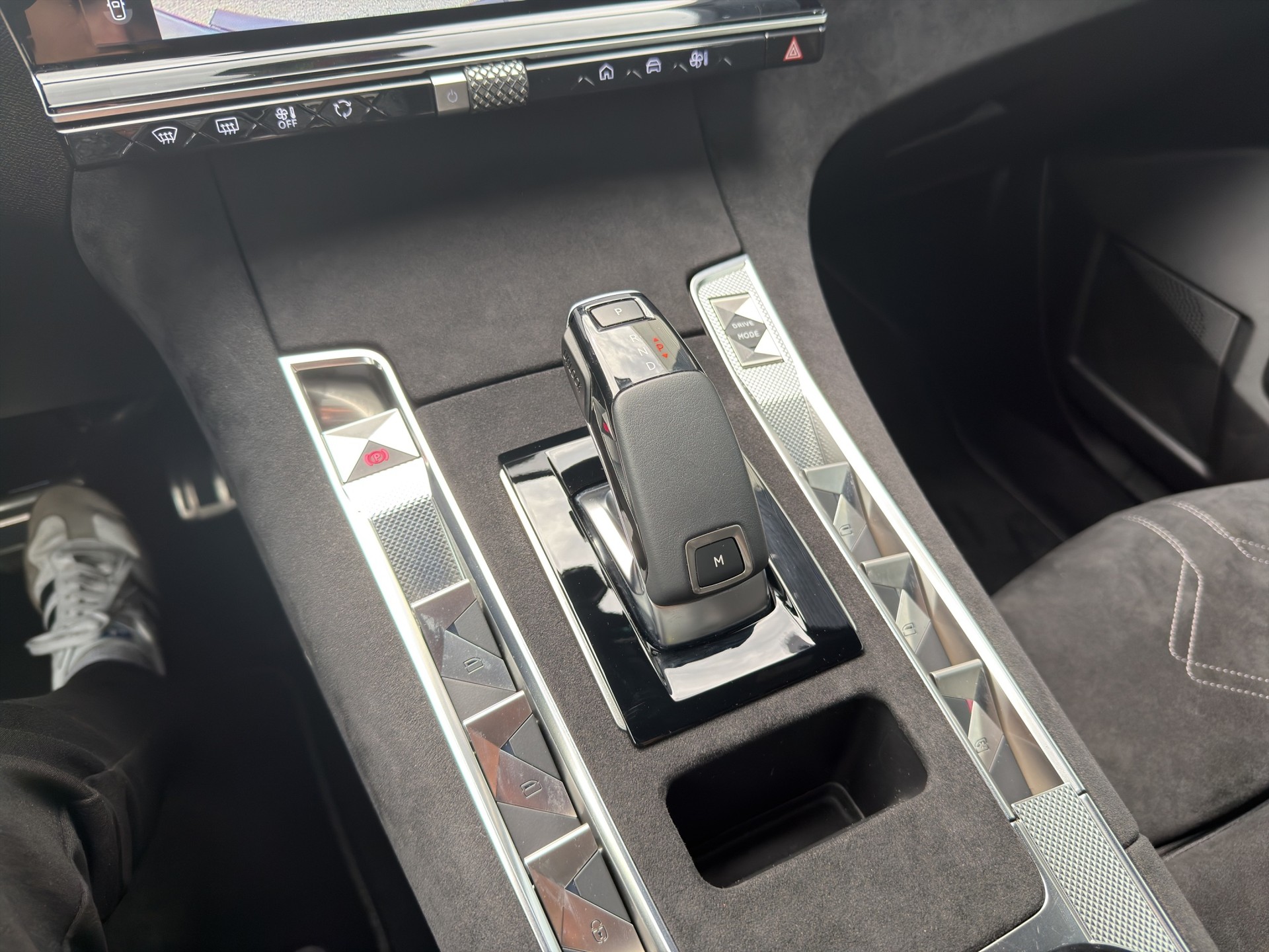 DS AUTOMOBILES DS7 1.5 BlueHDi Pallas-image-10