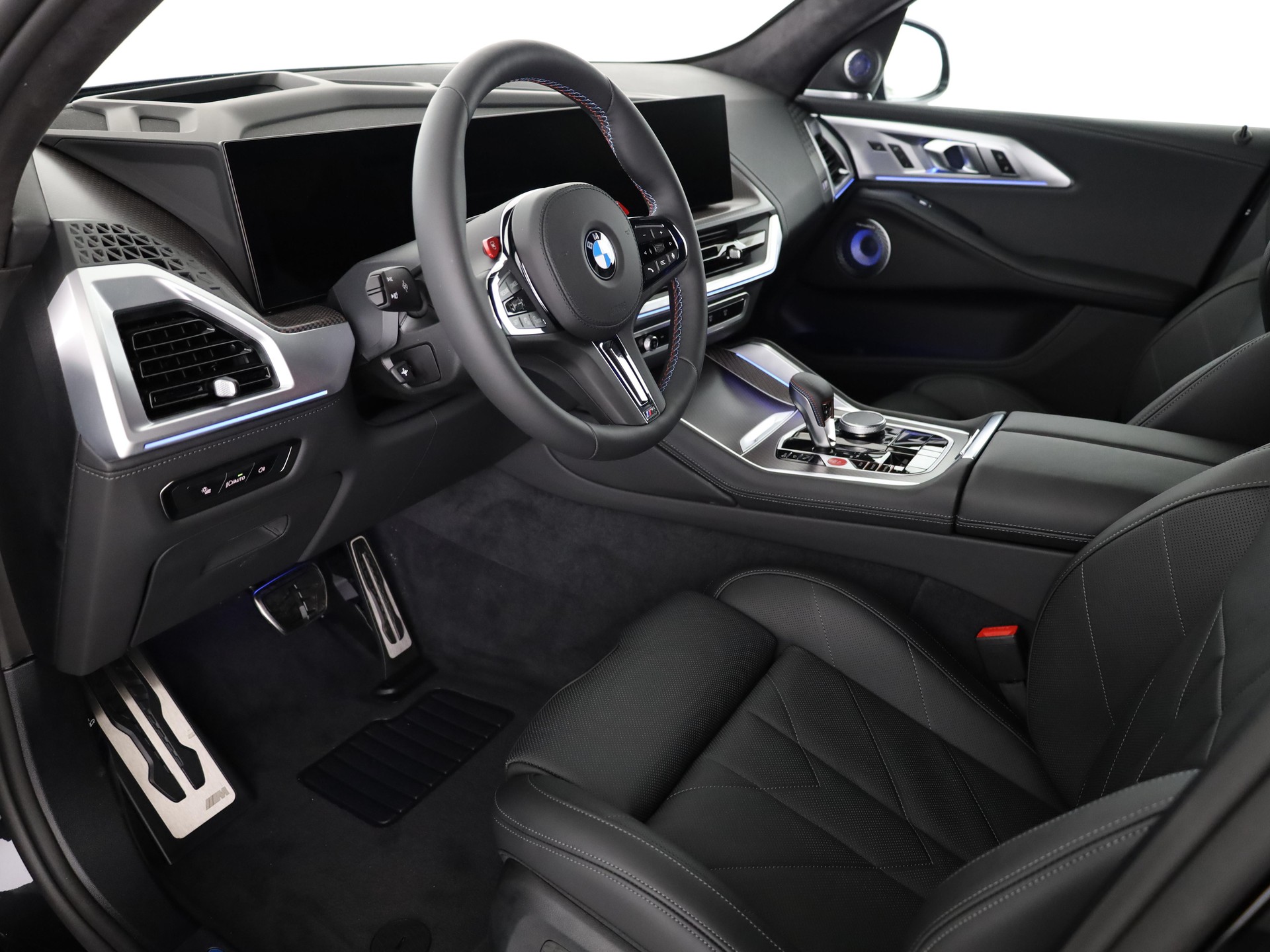 BMW XM Label Plug-in Hybrid-image-11