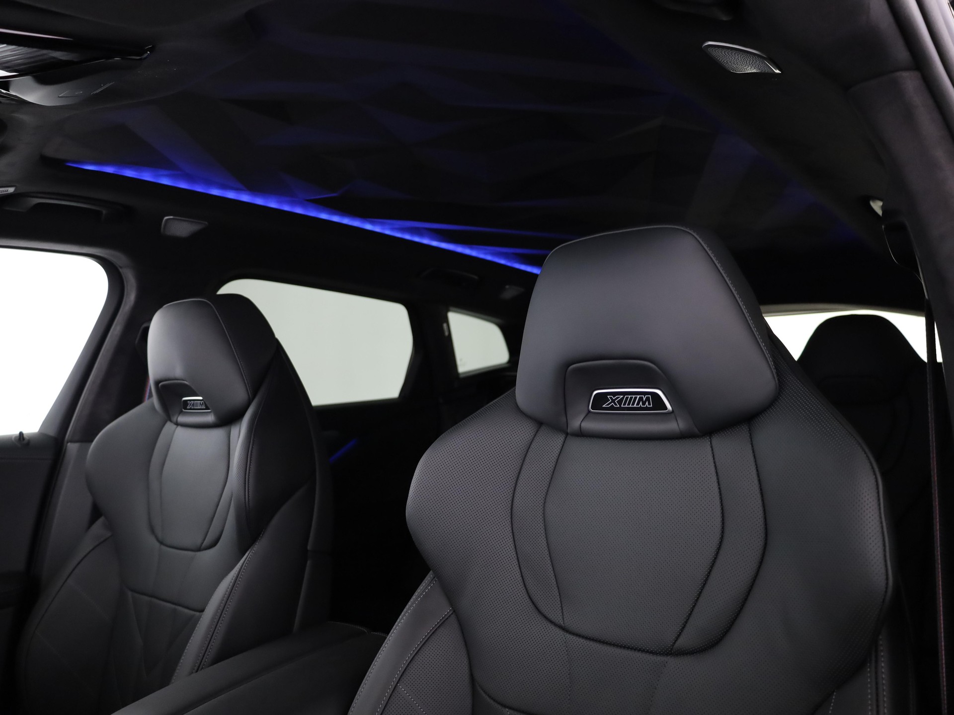 BMW XM Label Plug-in Hybrid-image-10