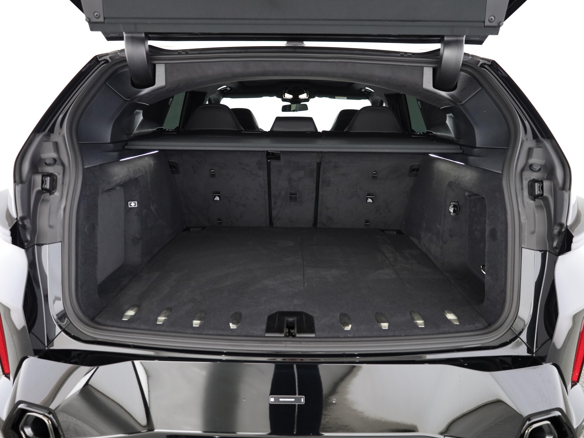 BMW XM Label Plug-in Hybrid-image-7
