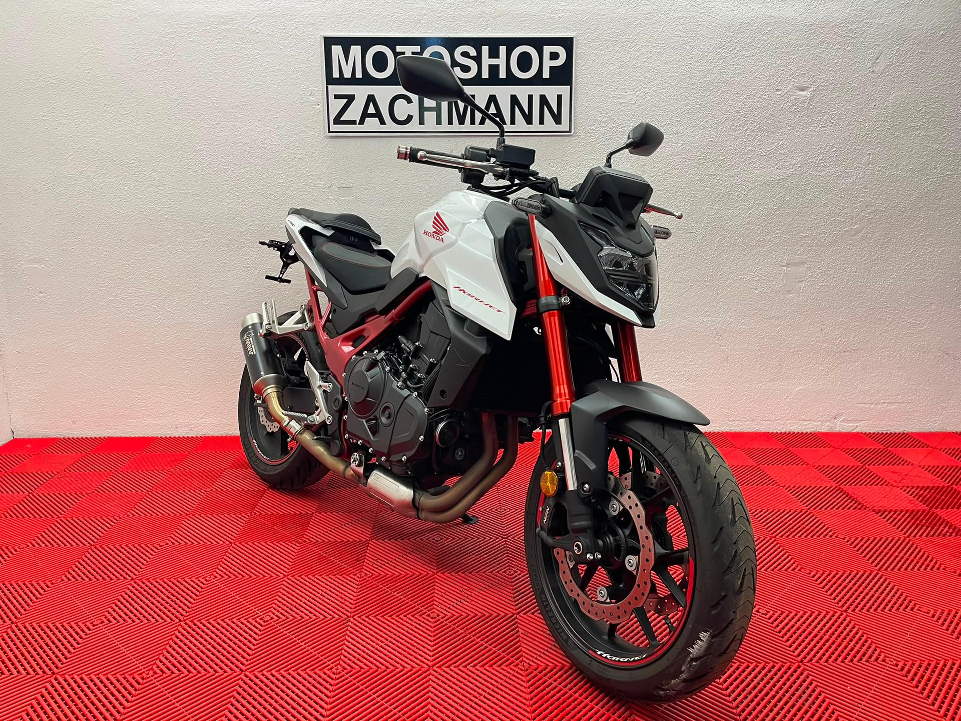 HONDA CB 750 Hornet (35kW)-showroom-element-1
