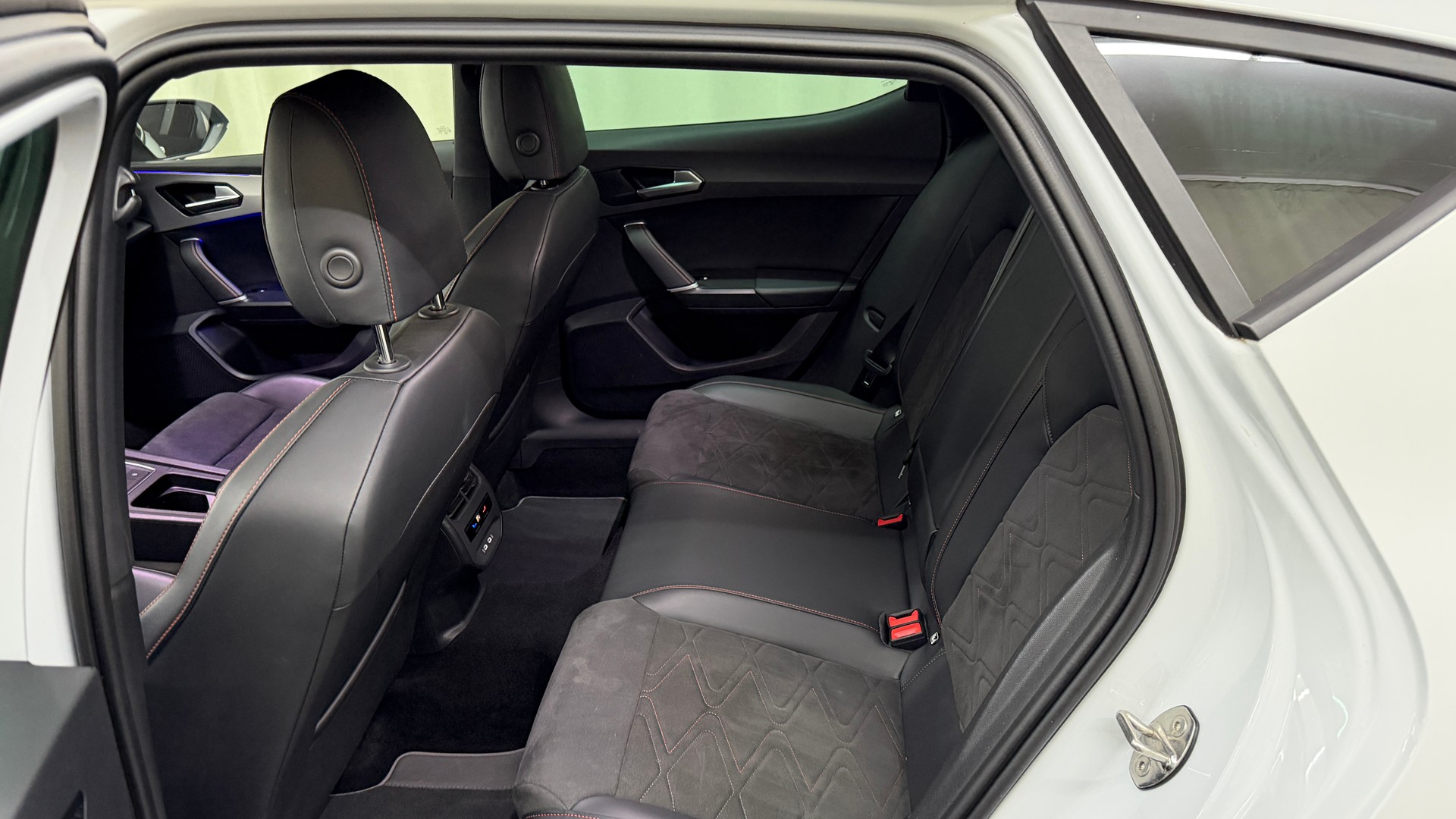 SEAT Leon 1.5 TGI DSG FR-image-14