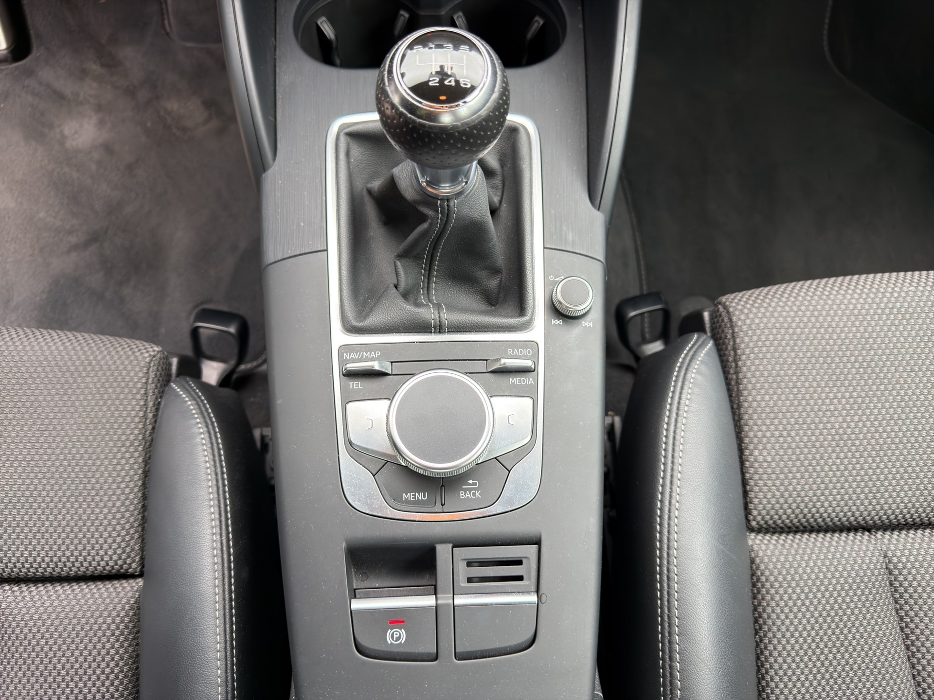 AUDI A3 35 TFSI Sport-image-18