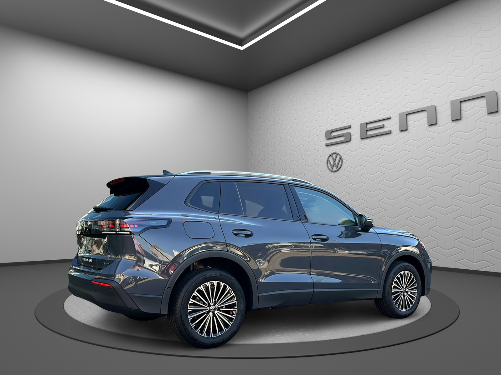 VW Tiguan 2.0 TSI DSG United 4Motion-image-2