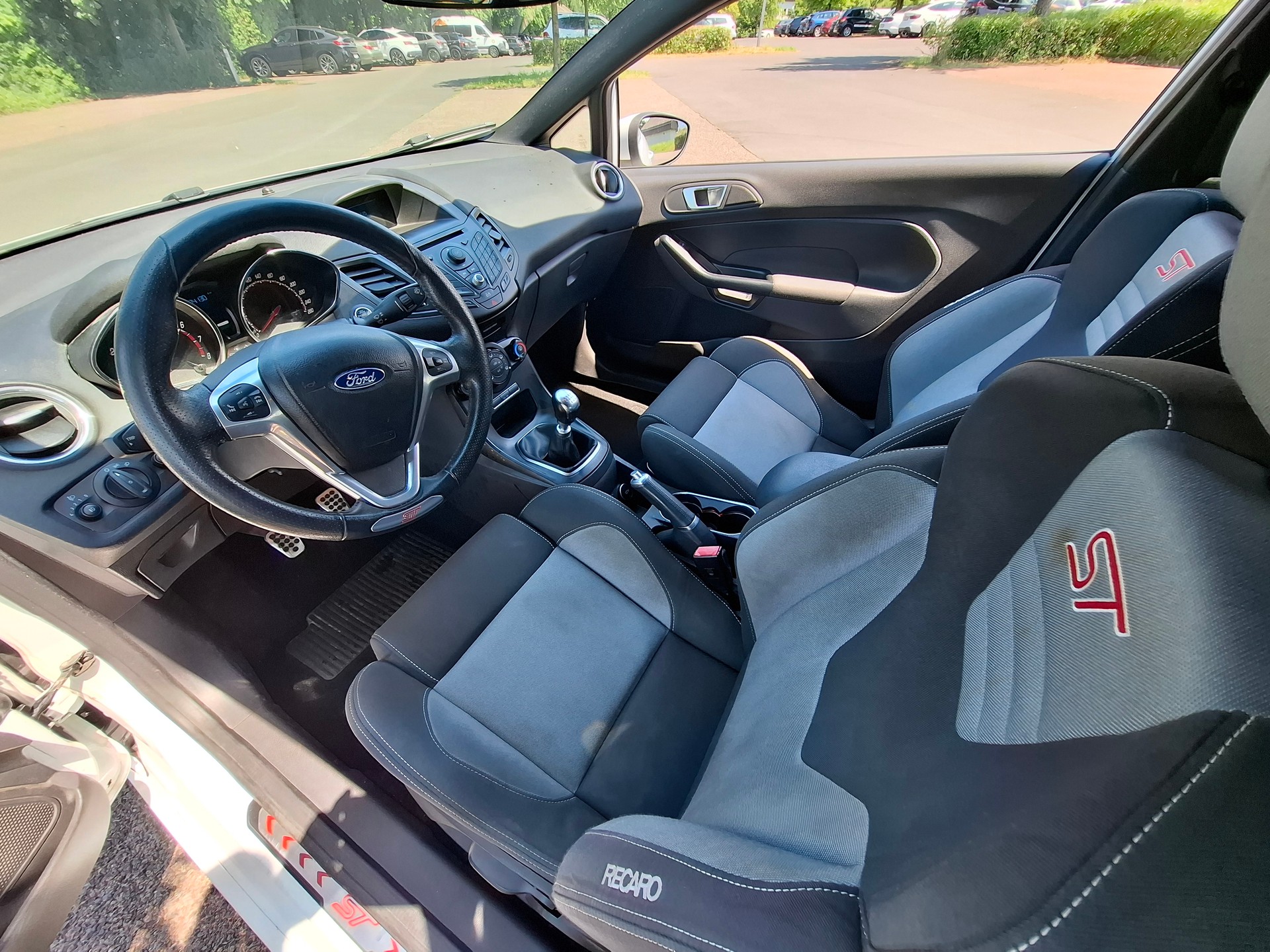 FORD Fiesta 1.6 SCTi ST-1-image-8