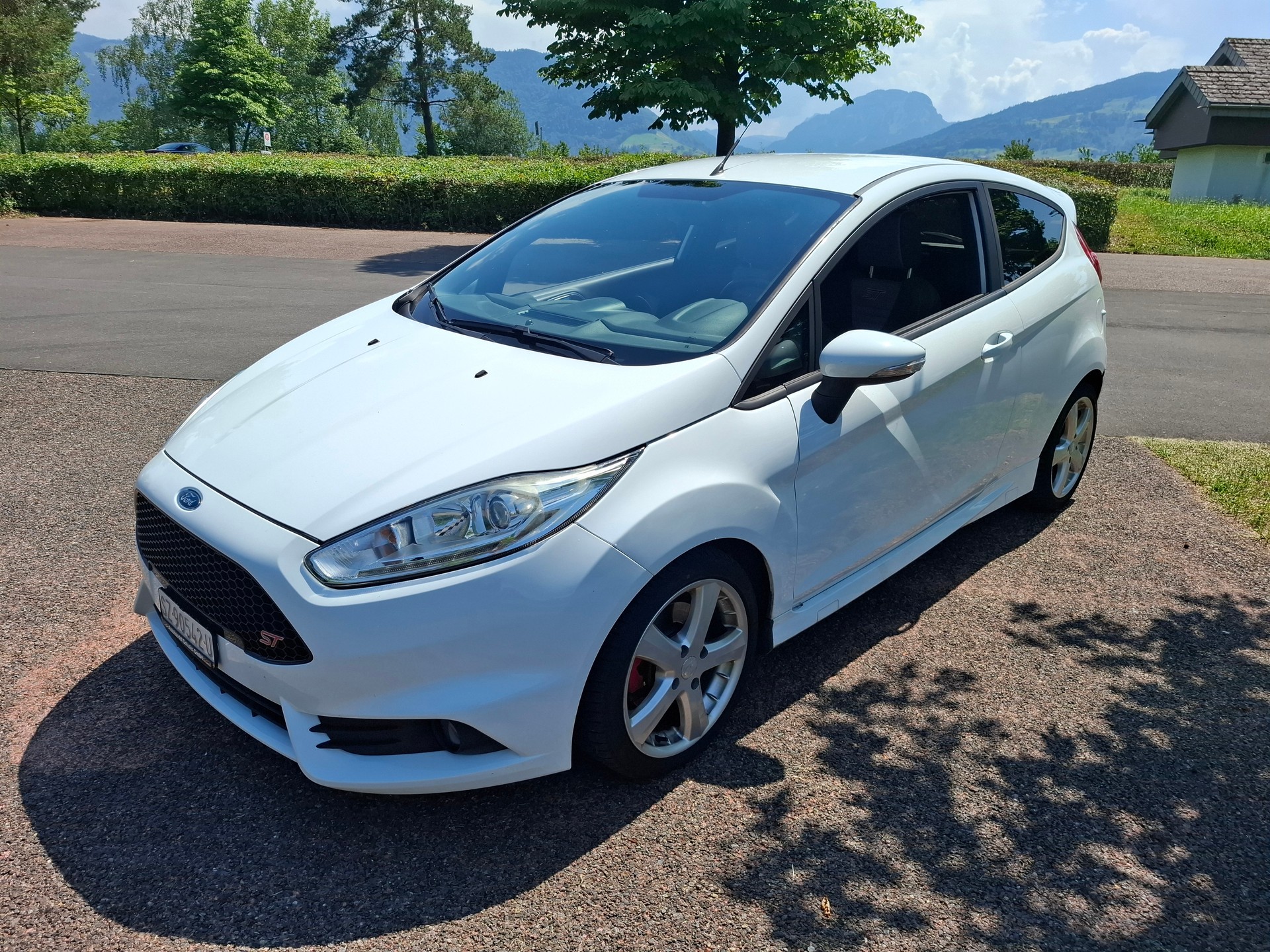 FORD Fiesta 1.6 SCTi ST-1-image-2