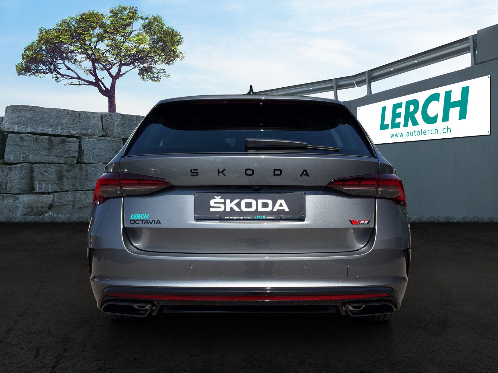 SKODA Octavia Combi 2.0 TSI DSG RS 30 Years Edition-image-4