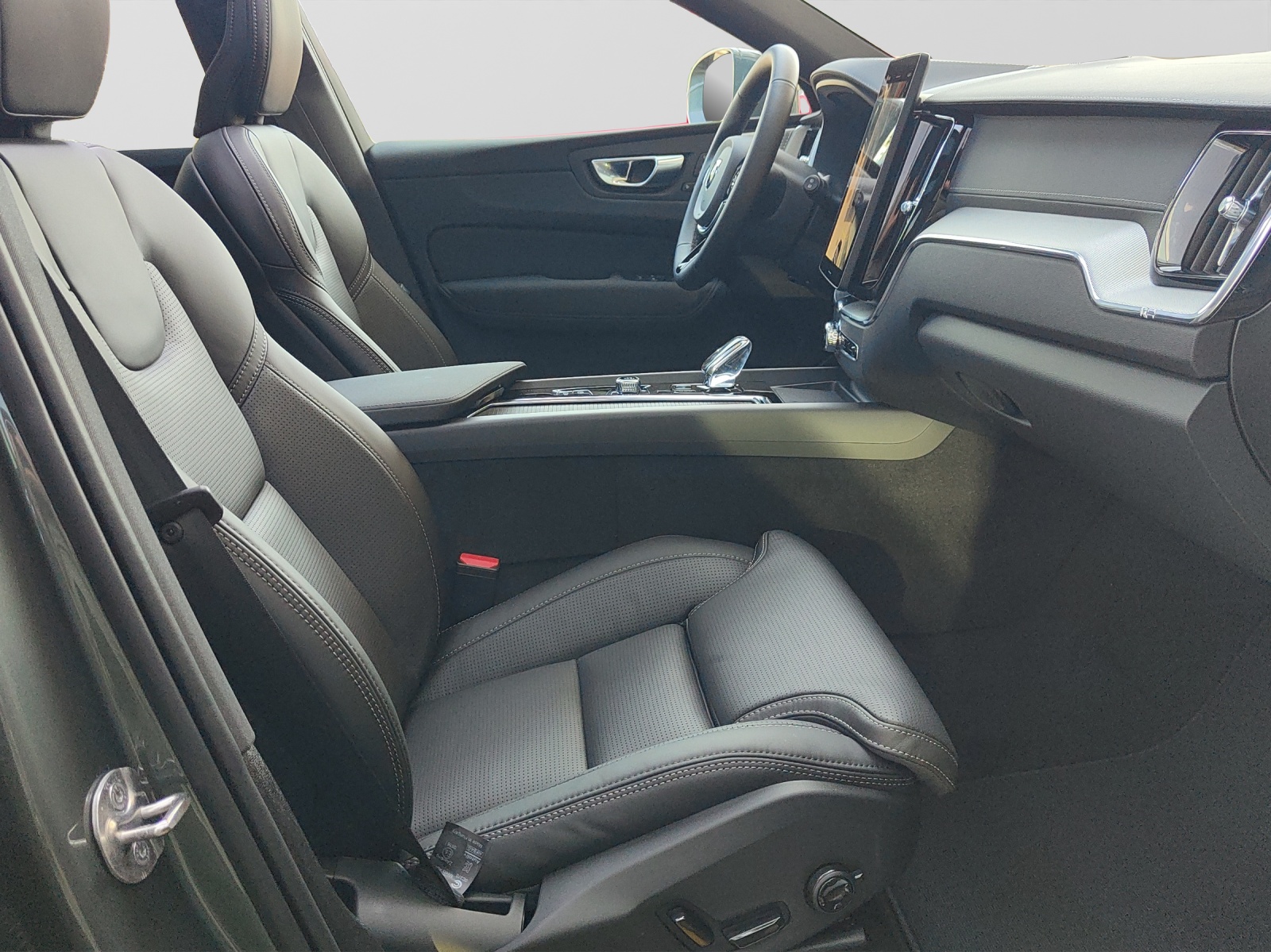 VOLVO XC60 2.0 T8 TE Ultra Bright eAWD-image-4