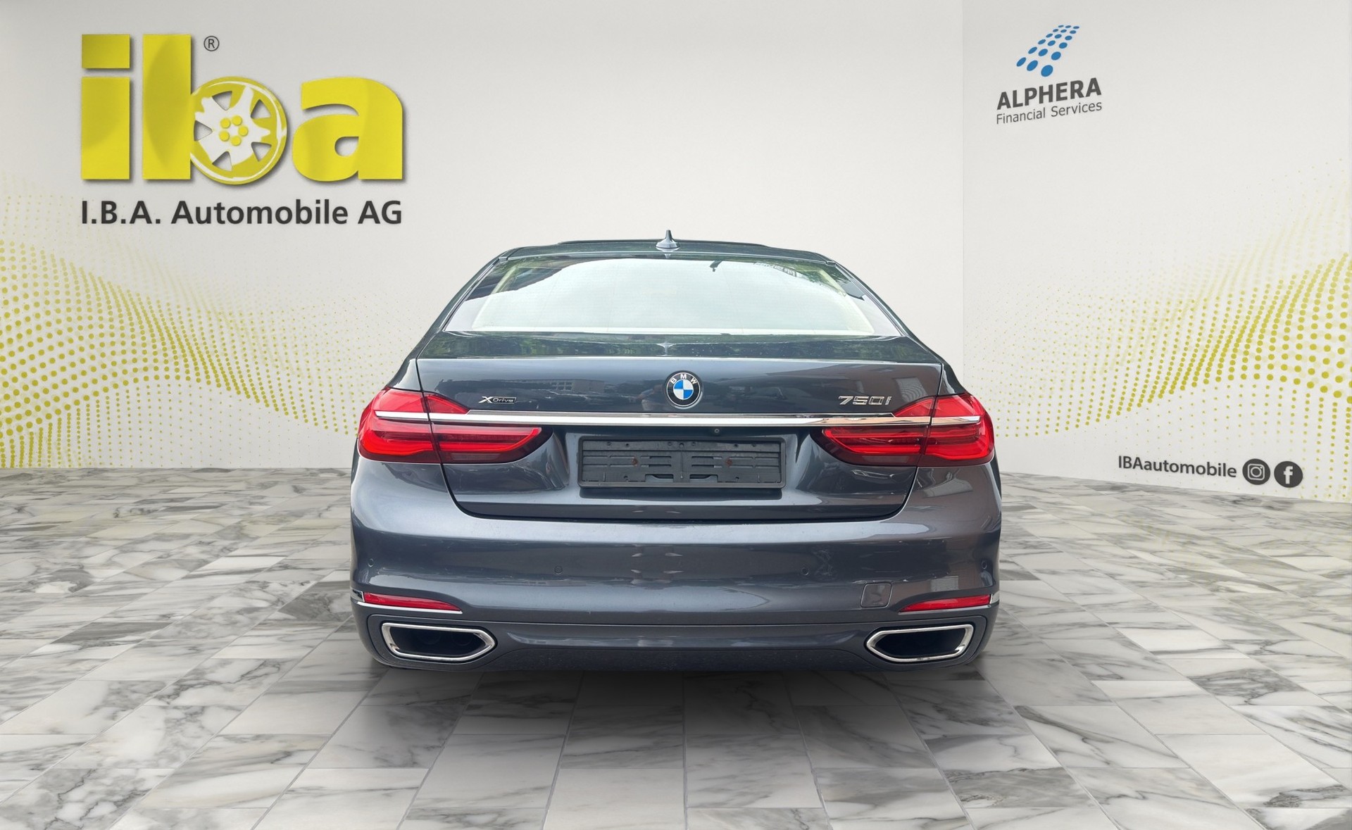 BMW 750i xDrive (CH) Swiss Premium-showroom-element-3