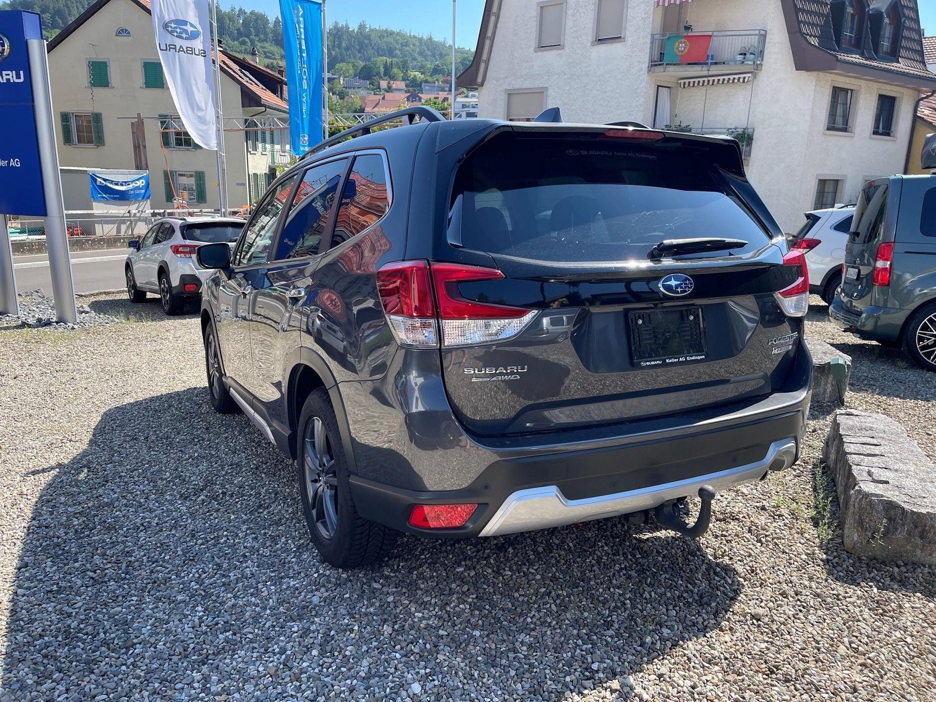 SUBARU Forester Station 2.0i e-Boxer Swiss Plus-image-2