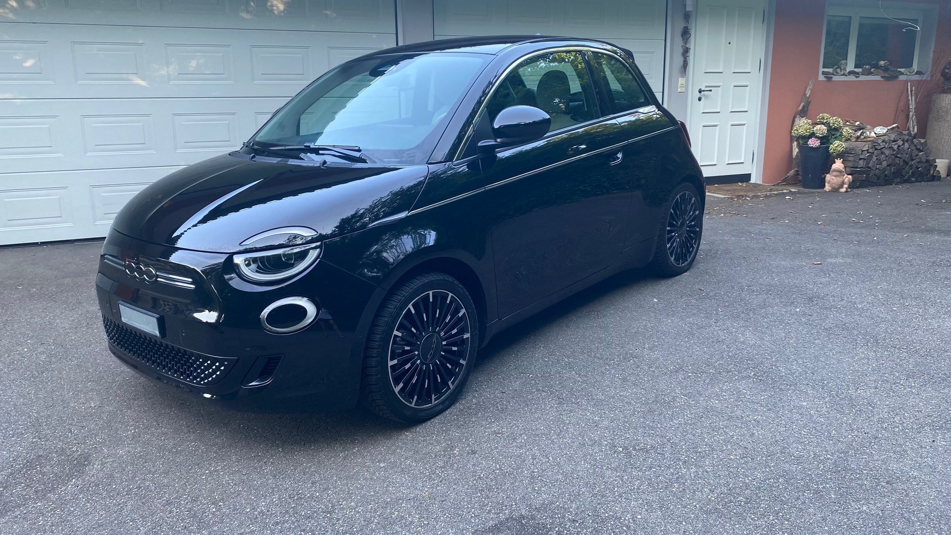 FIAT 500 3+1 electric 87 kW La Prima-image-2