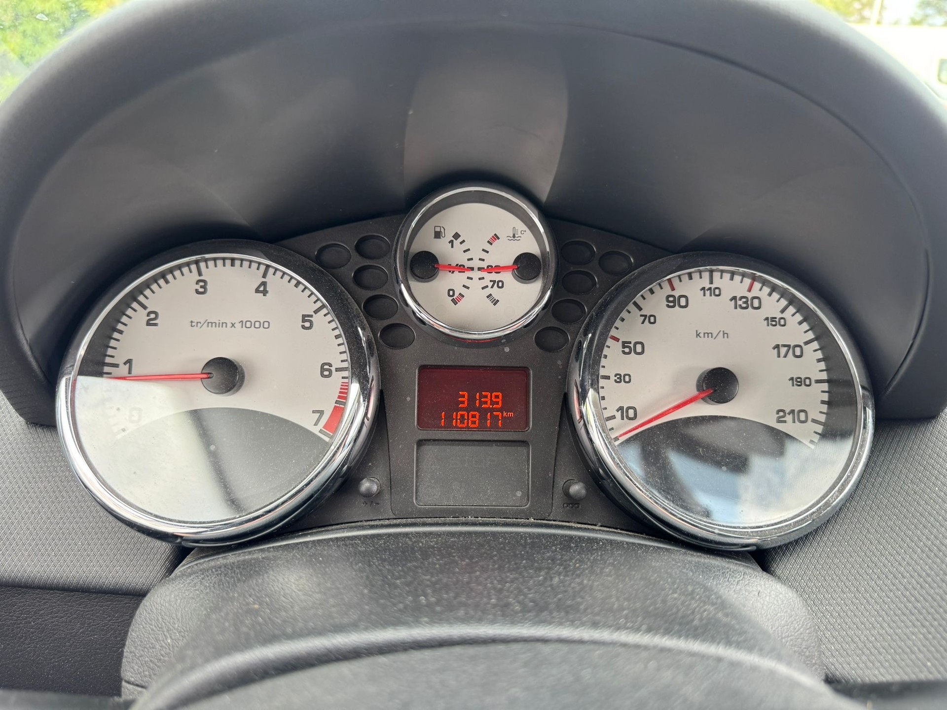 PEUGEOT 207 1.4 16V Active-image-13