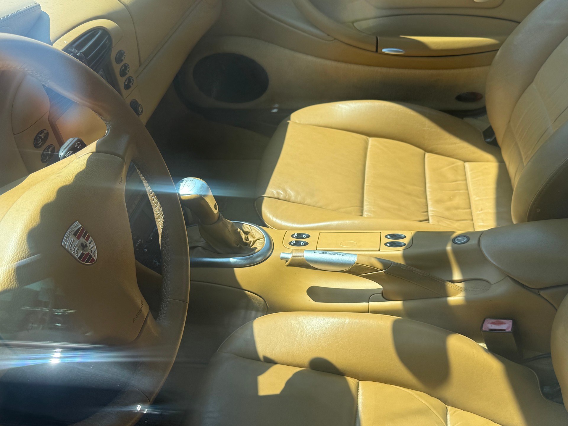 PORSCHE 911 Carrera-image-16