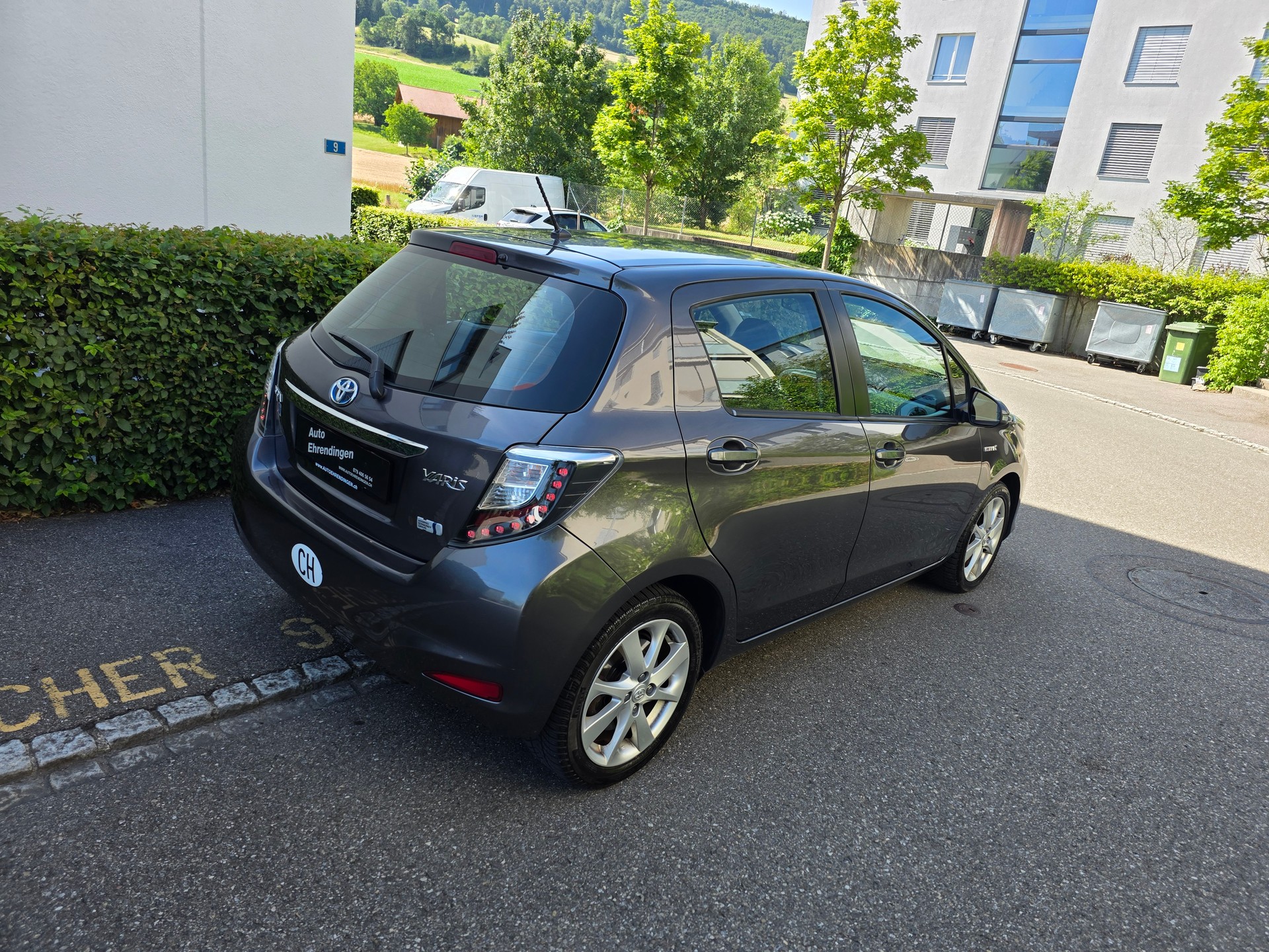 TOYOTA Yaris 1.5 VVT-i Hybrid Sol CVT-image-4