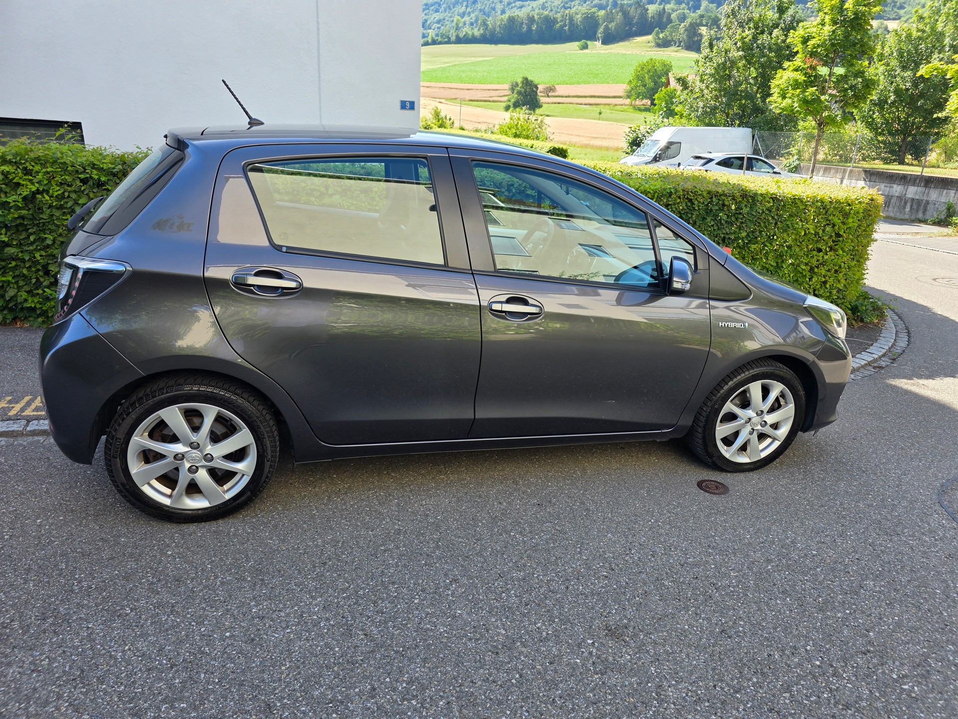 TOYOTA Yaris 1.5 VVT-i Hybrid Sol CVT-image-3