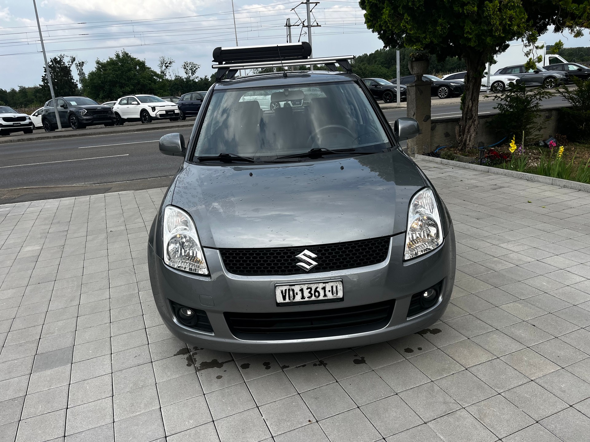 SUZUKI Swift 1.5i 16V VVT GL Top-image-1