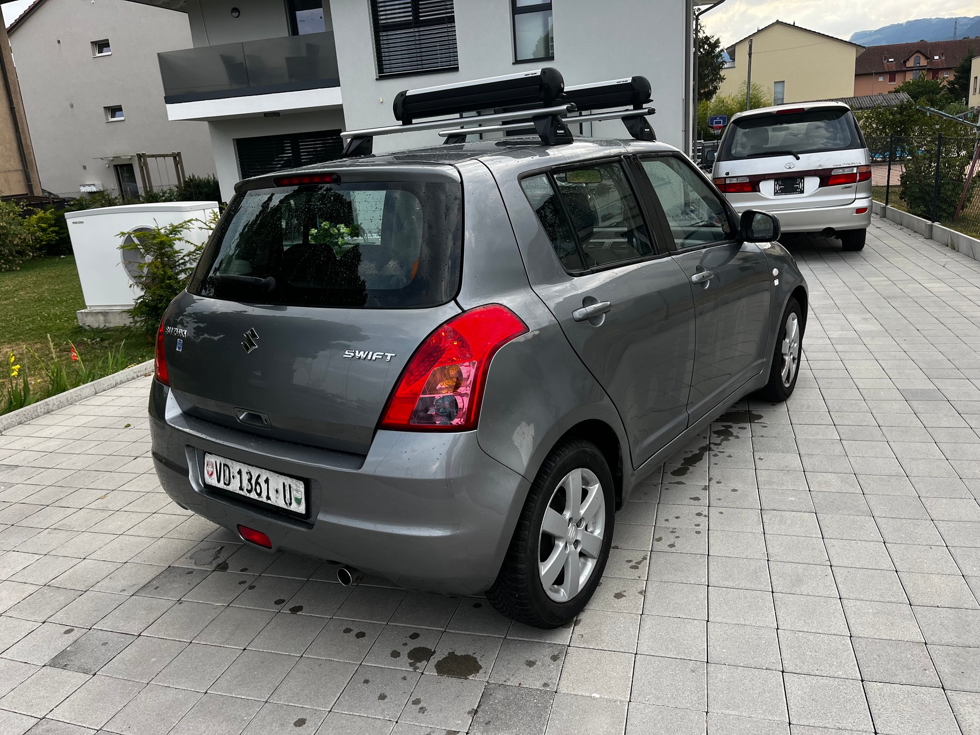 SUZUKI Swift 1.5i 16V VVT GL Top-image-7
