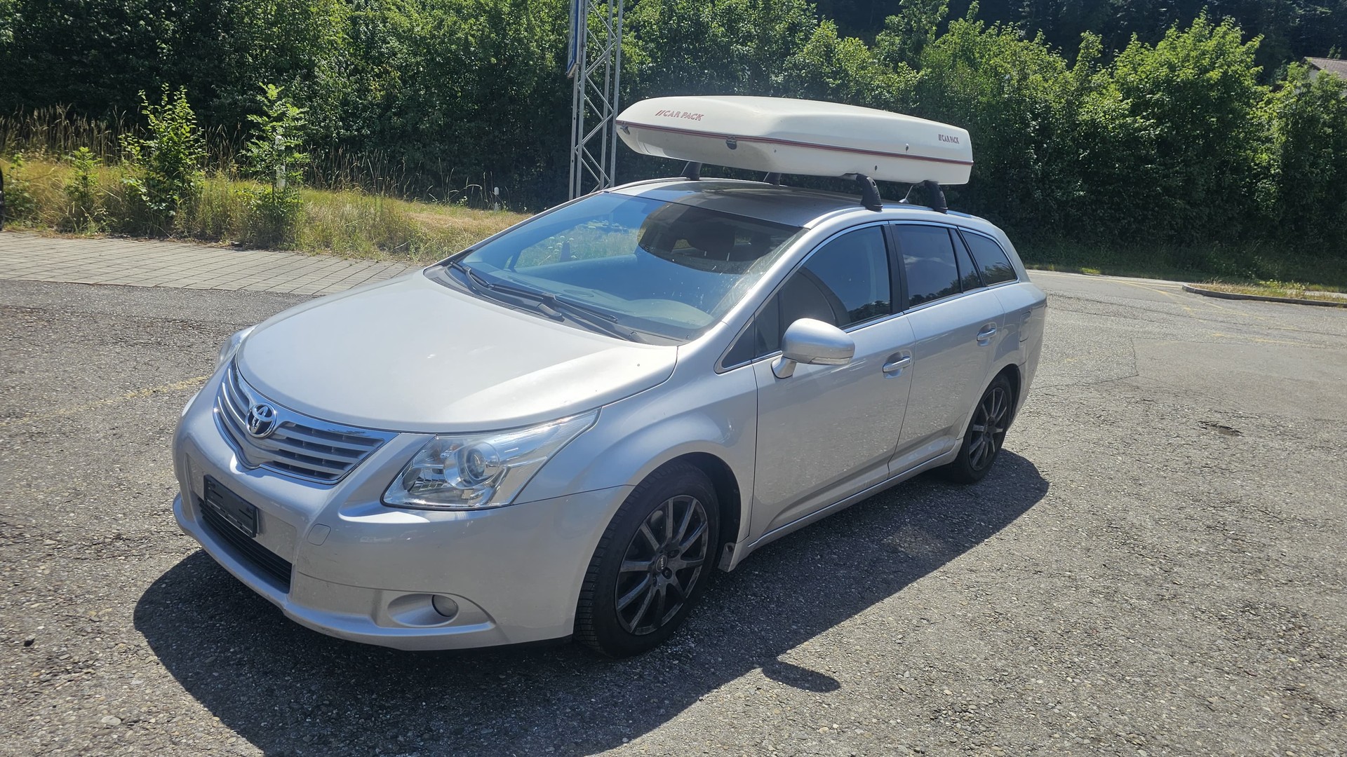 TOYOTA Avensis Sportswagon 2.2D-4D Linea Sol-image-5