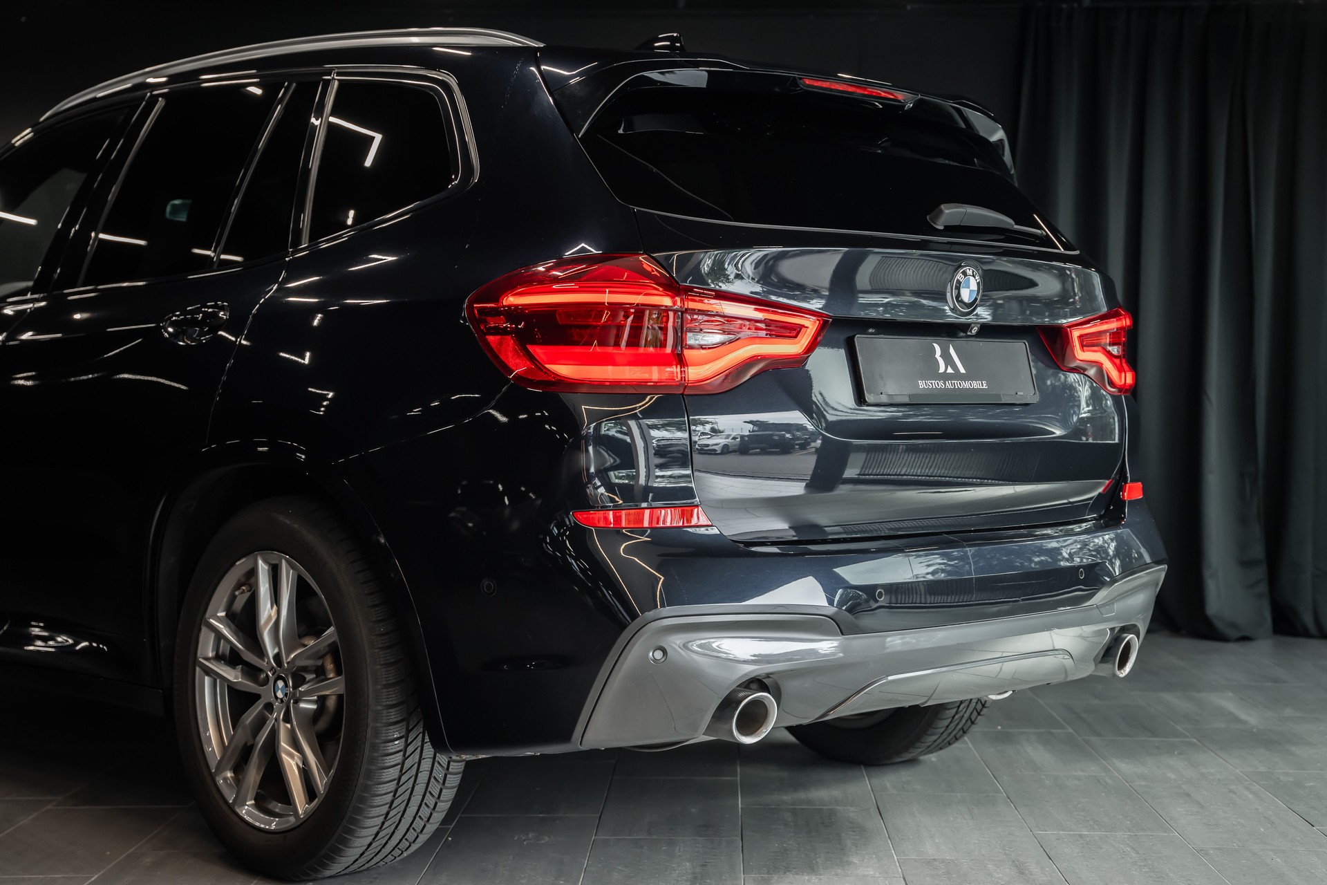 BMW X3 xDrive 30i M Sport / CH Auto / Lenkradheizung / Pano- Schiebedach / AHK / Head-Up Display /-image-7