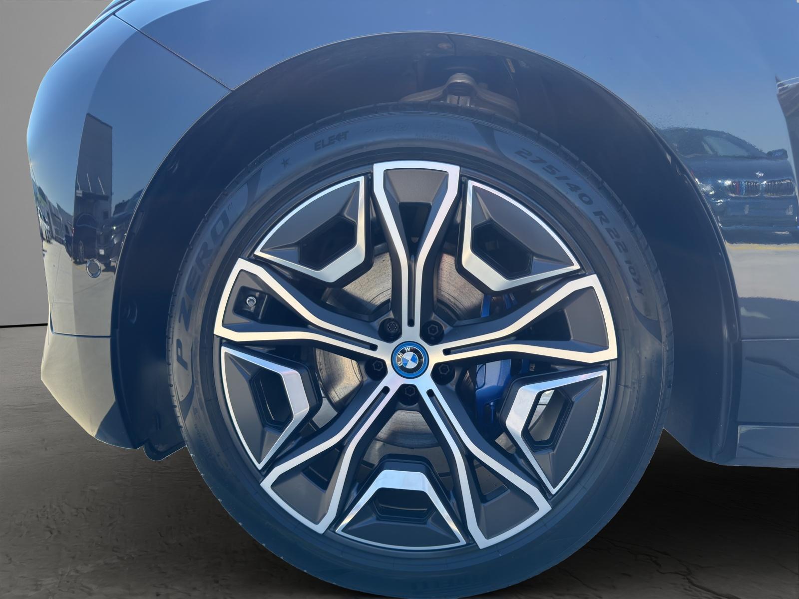 BMW iX xDrive50-image-5