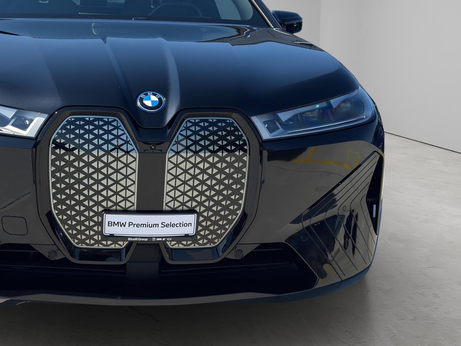 BMW iX xDrive50-image-21