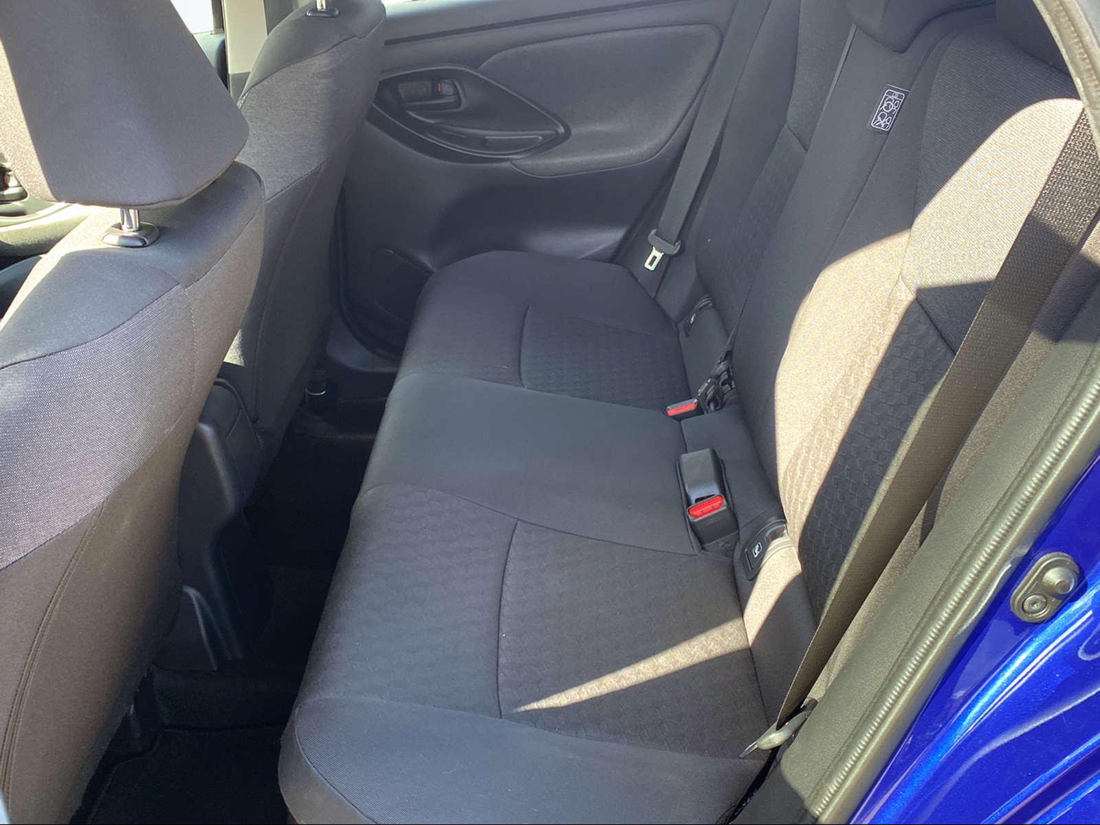 TOYOTA Yaris 1.5 Trend e-CVT-image-6