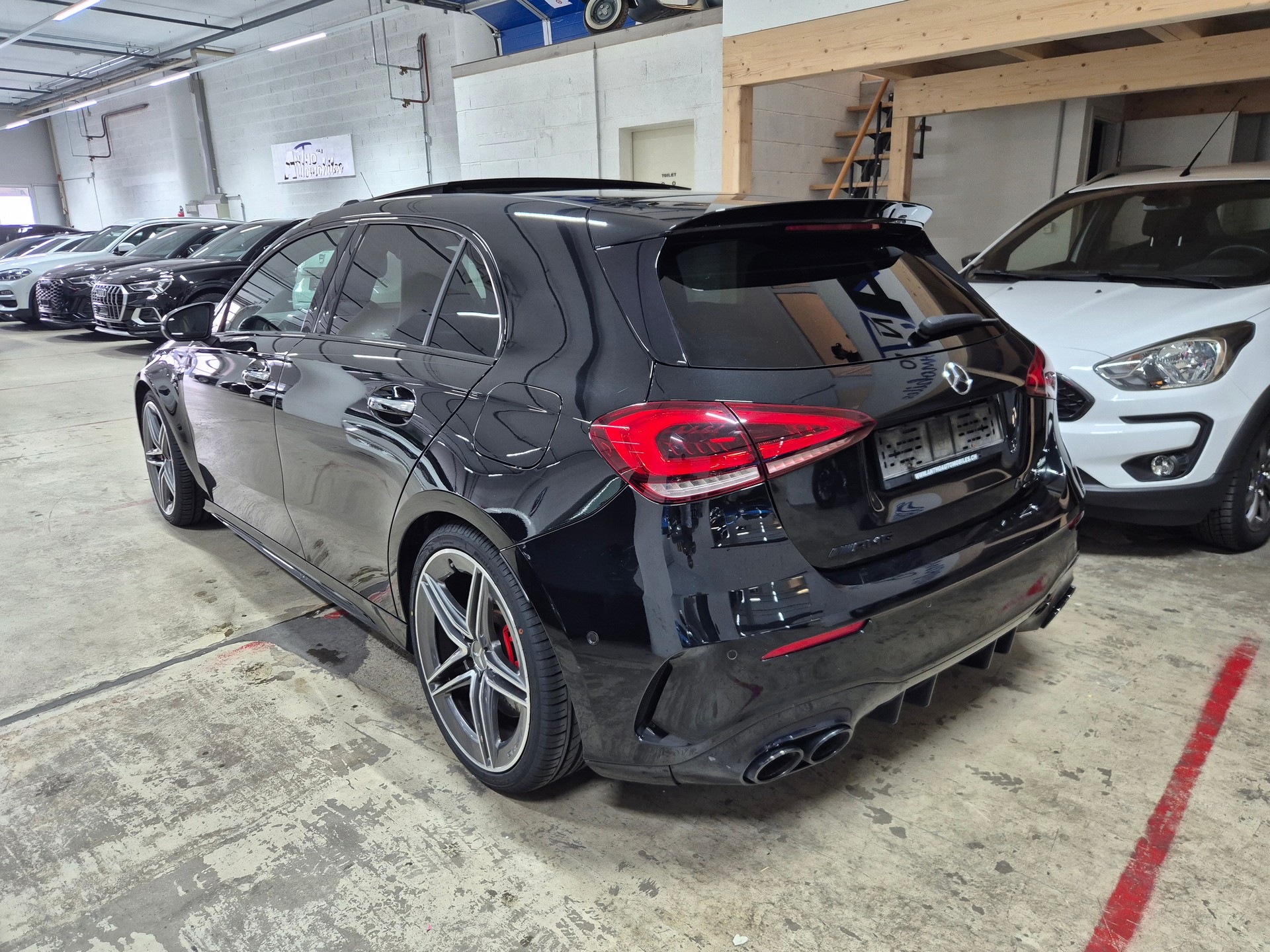 MERCEDES-BENZ A 45 S AMG 4Matic+ Speedshift-image-4