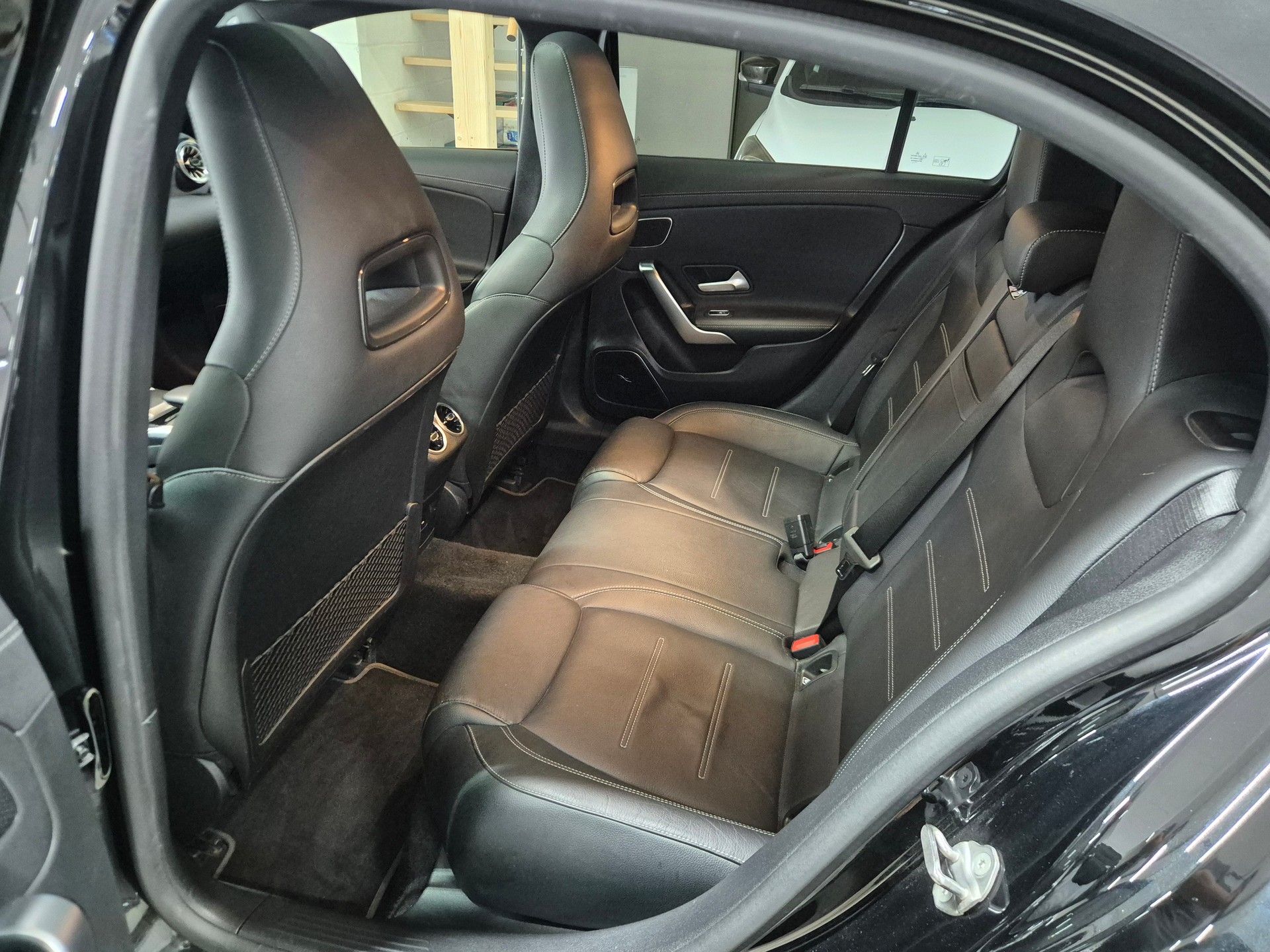 MERCEDES-BENZ A 45 S AMG 4Matic+ Speedshift-image-13