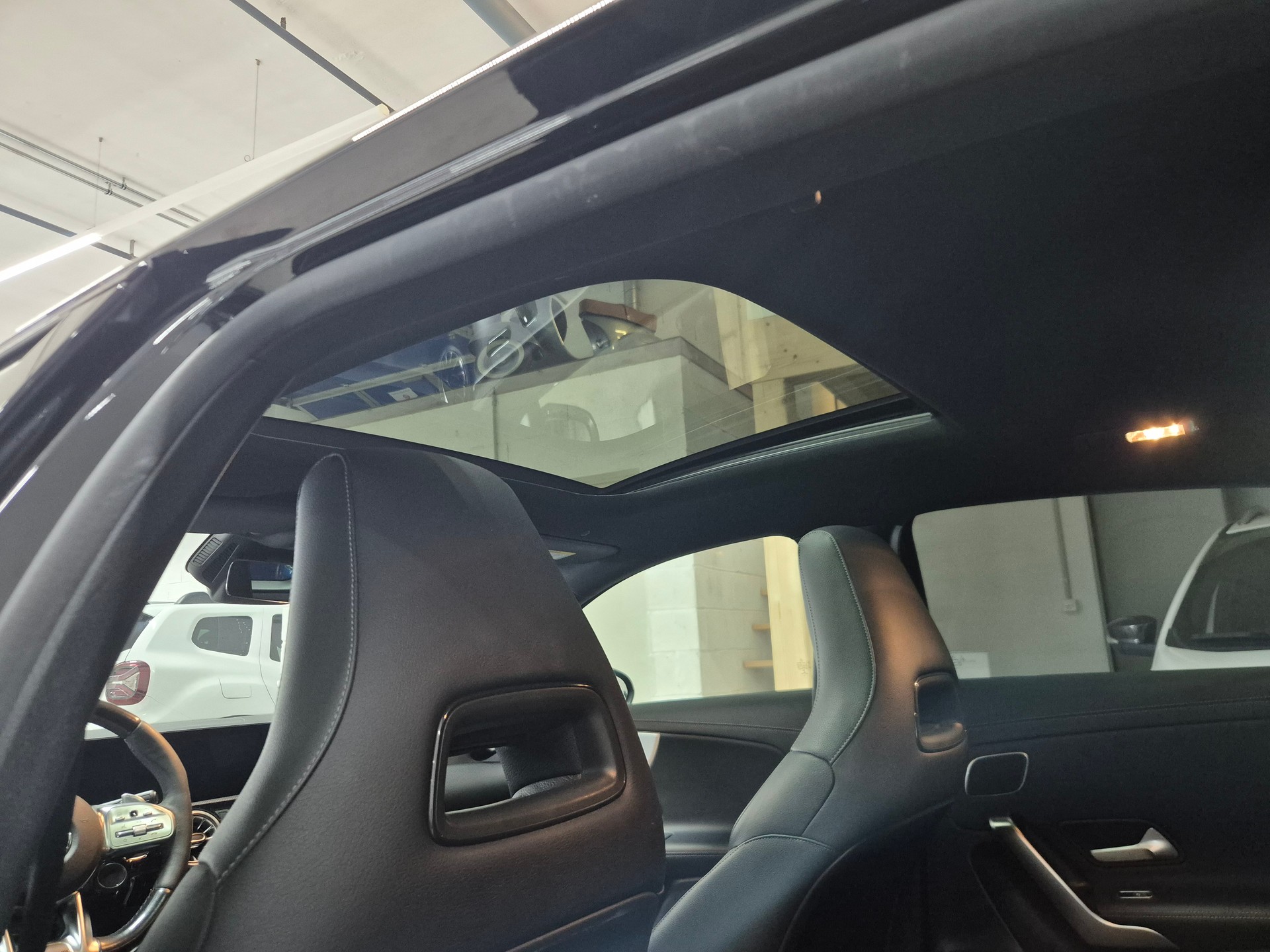 MERCEDES-BENZ A 45 S AMG 4Matic+ Speedshift-image-6