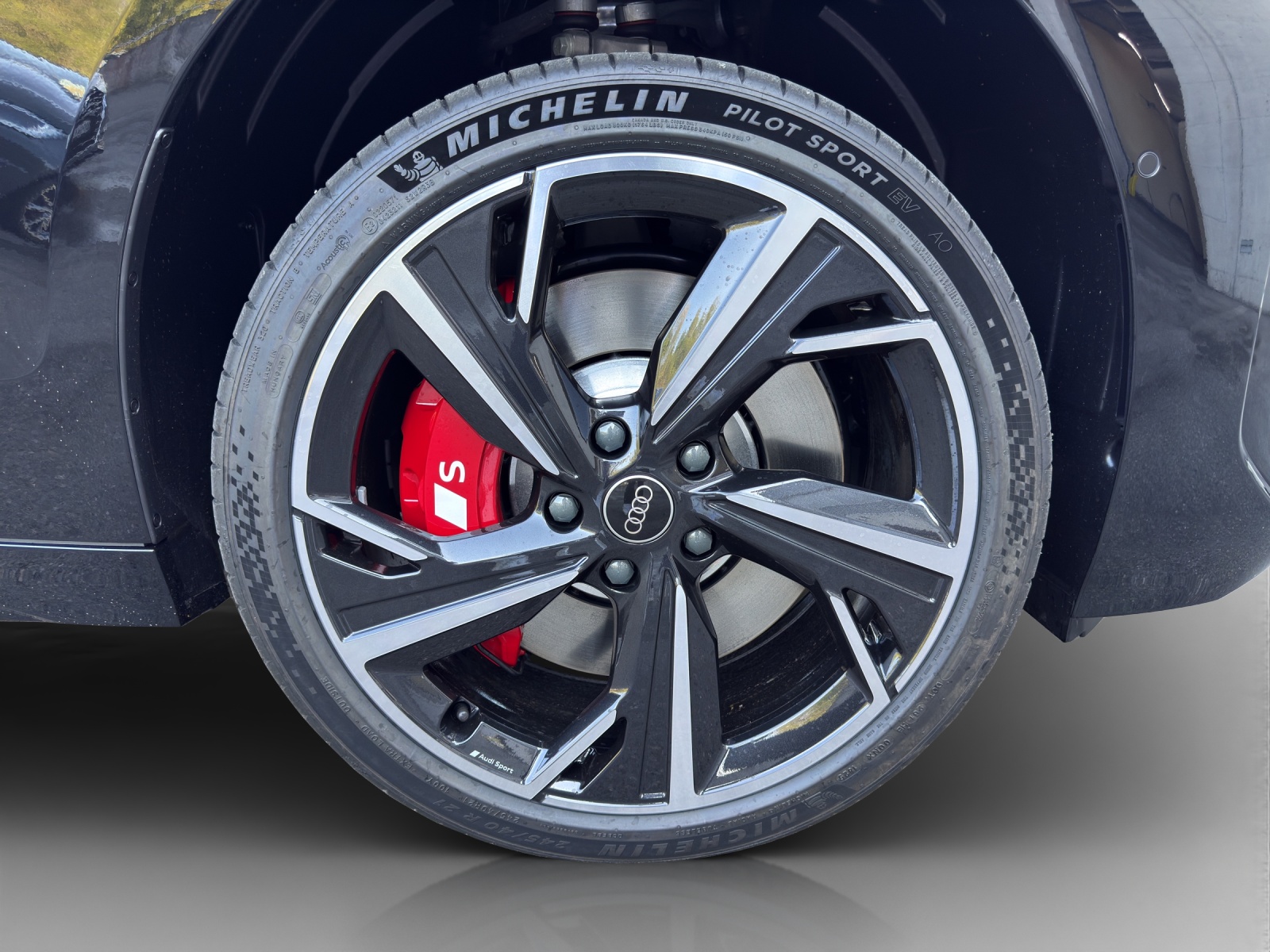 AUDI S6 Avant e-tron quattro-image-15