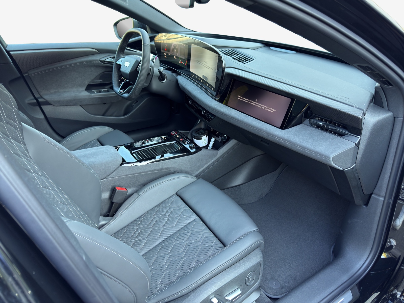AUDI S6 Avant e-tron quattro-image-14