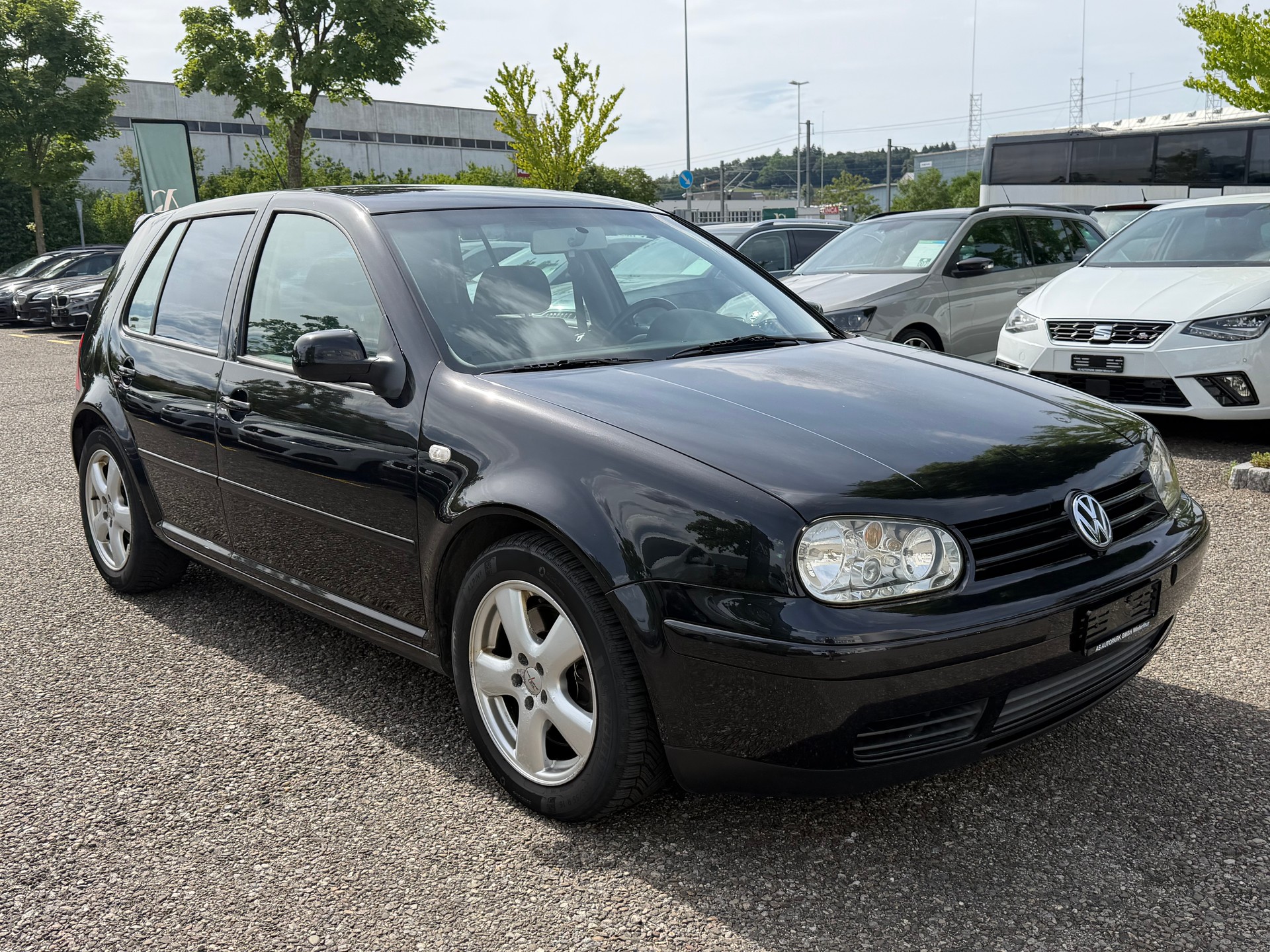 VW Golf 1.8 T GTI-image-2