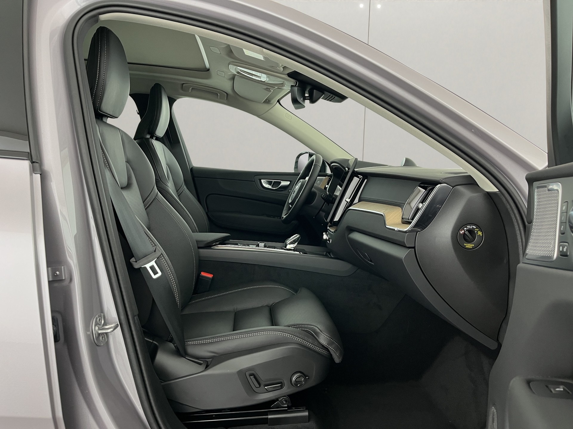 VOLVO XC60 2.0 T8 TE Ultra Dark eAWD-image-7