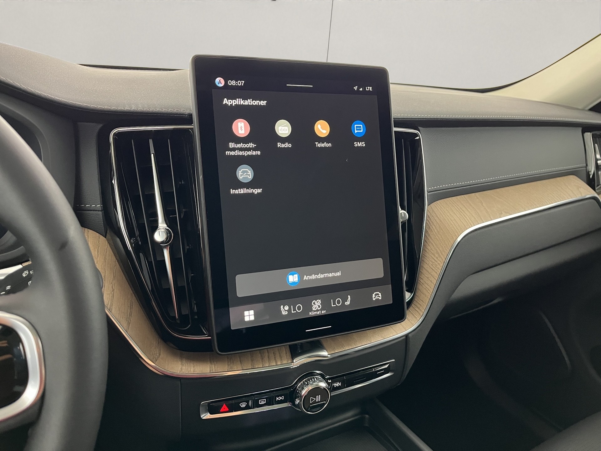 VOLVO XC60 2.0 T8 TE Ultra Dark eAWD-image-13