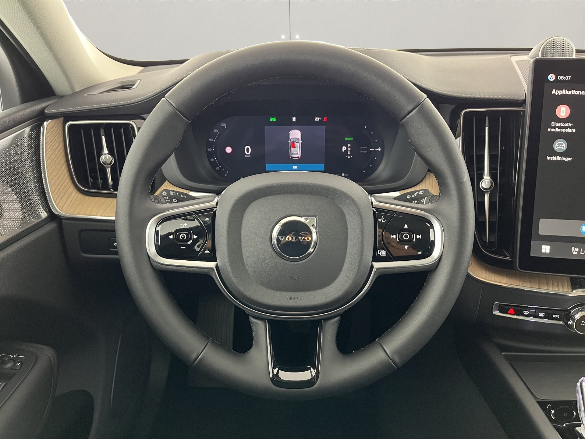VOLVO XC60 2.0 T8 TE Ultra Dark eAWD-image-10