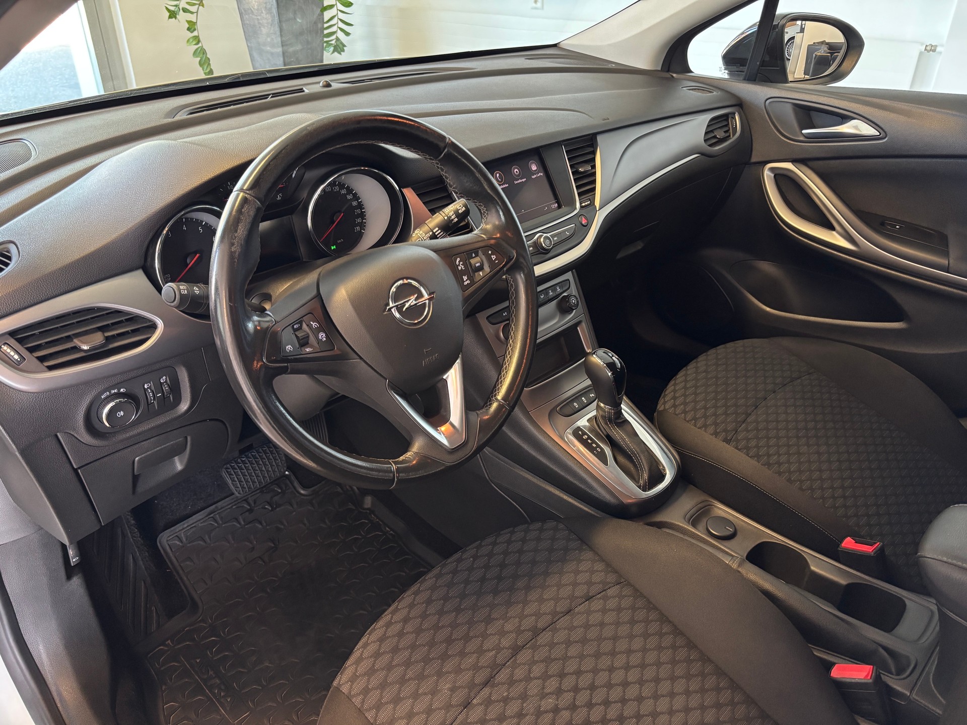 OPEL Astra Sports Tourer 1.4i Turbo Edition-image-4