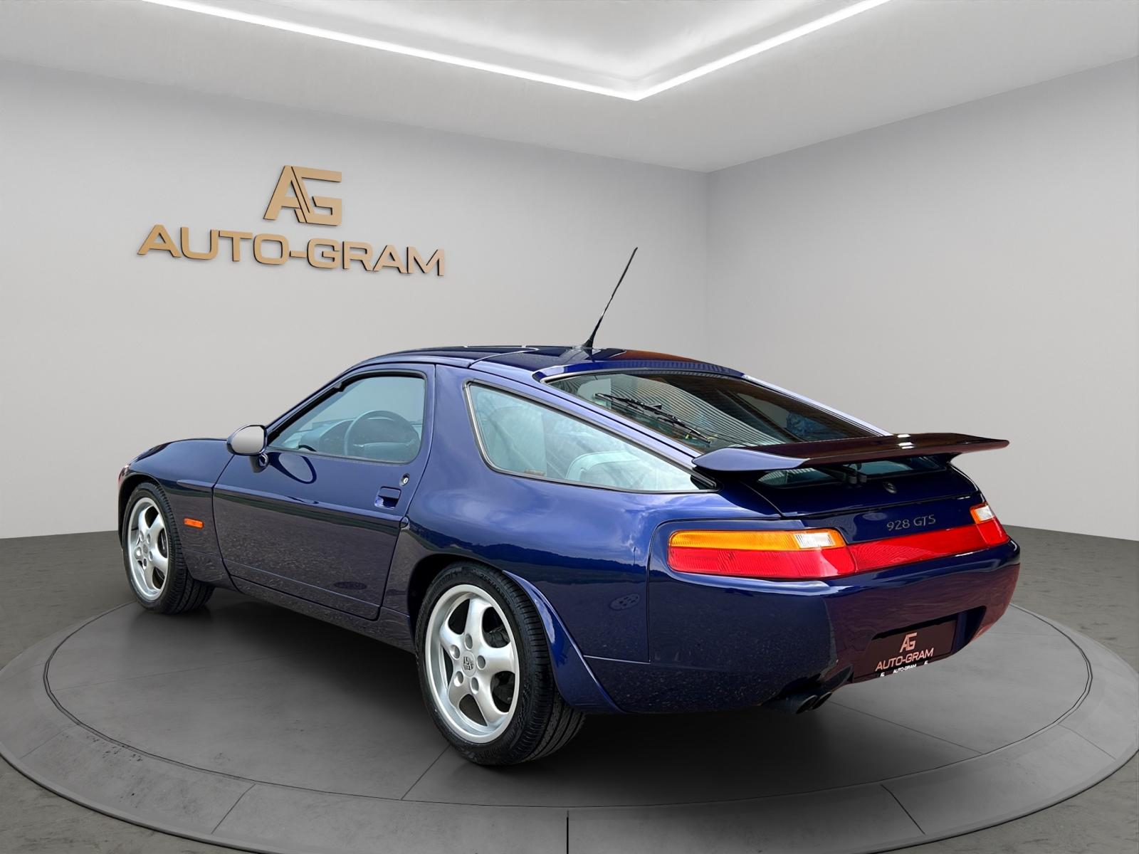 PORSCHE 928 GTS-image-2